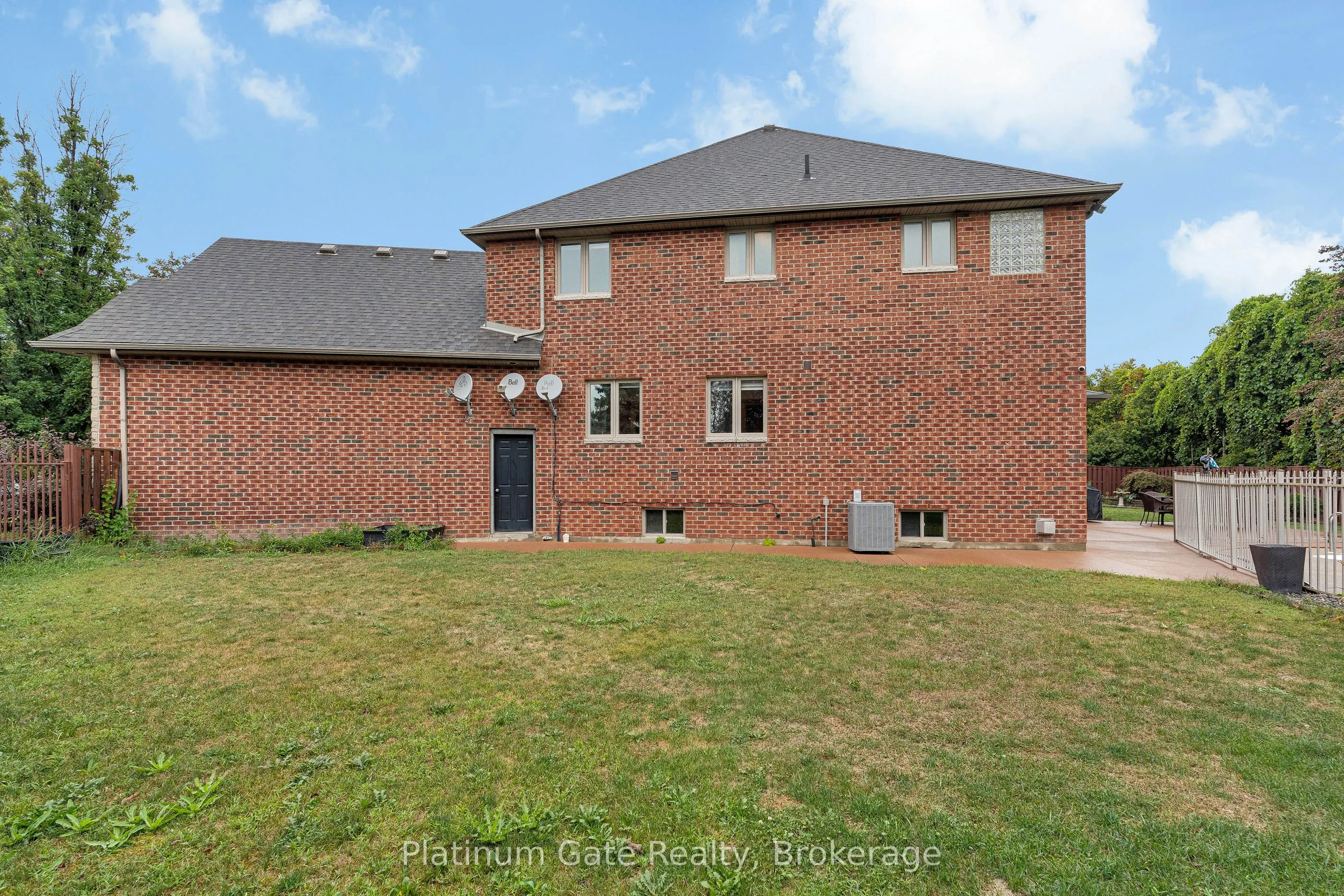 150 Seymour Crescent