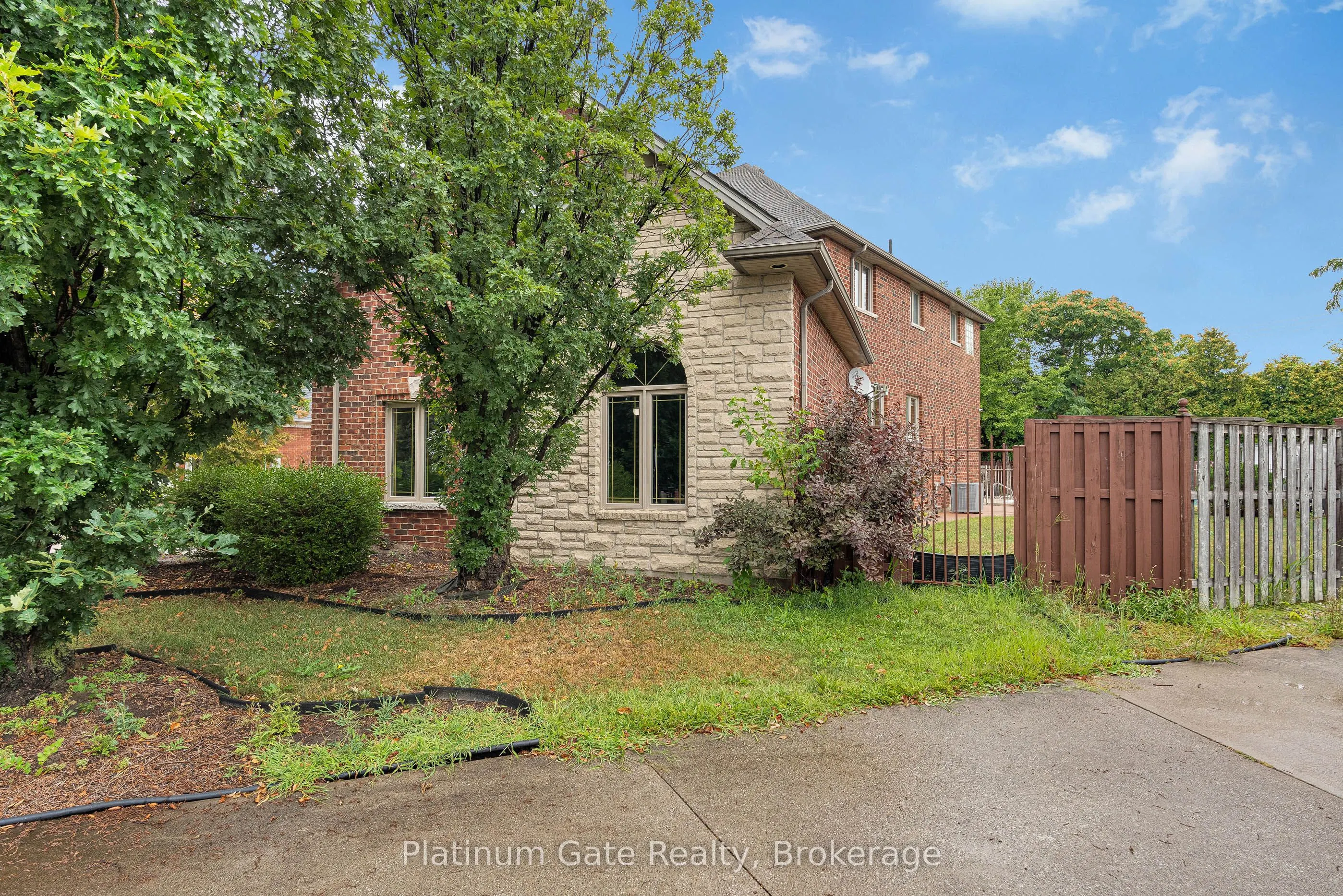 150 Seymour Crescent