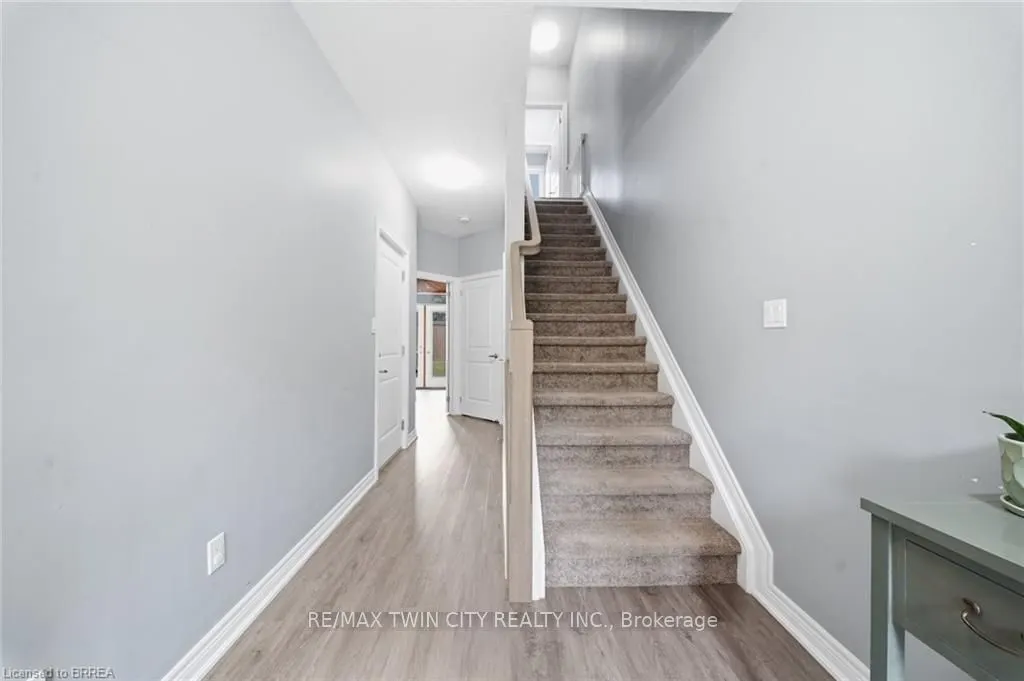 30 Balmoral Street #2