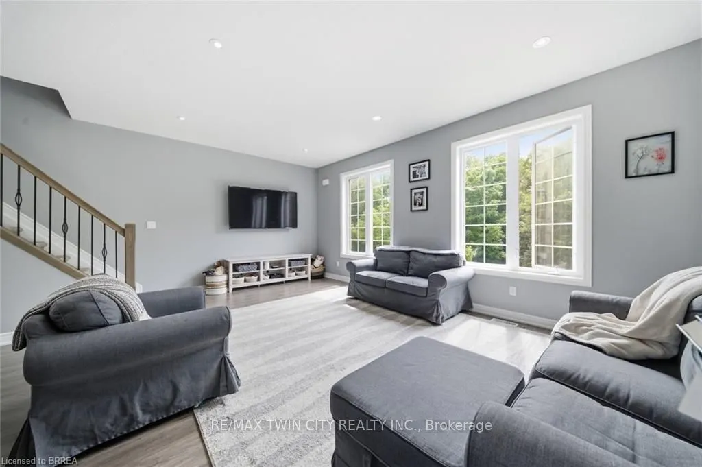 30 Balmoral Street #2