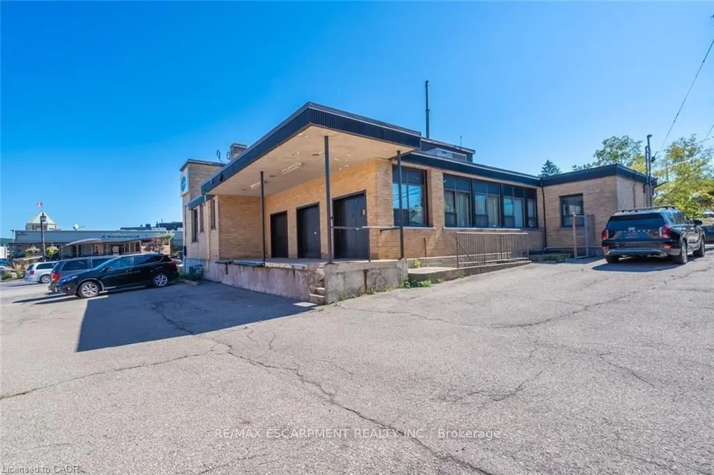 5005 King Street #Upper