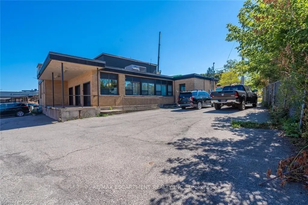 5005 King Street #Upper