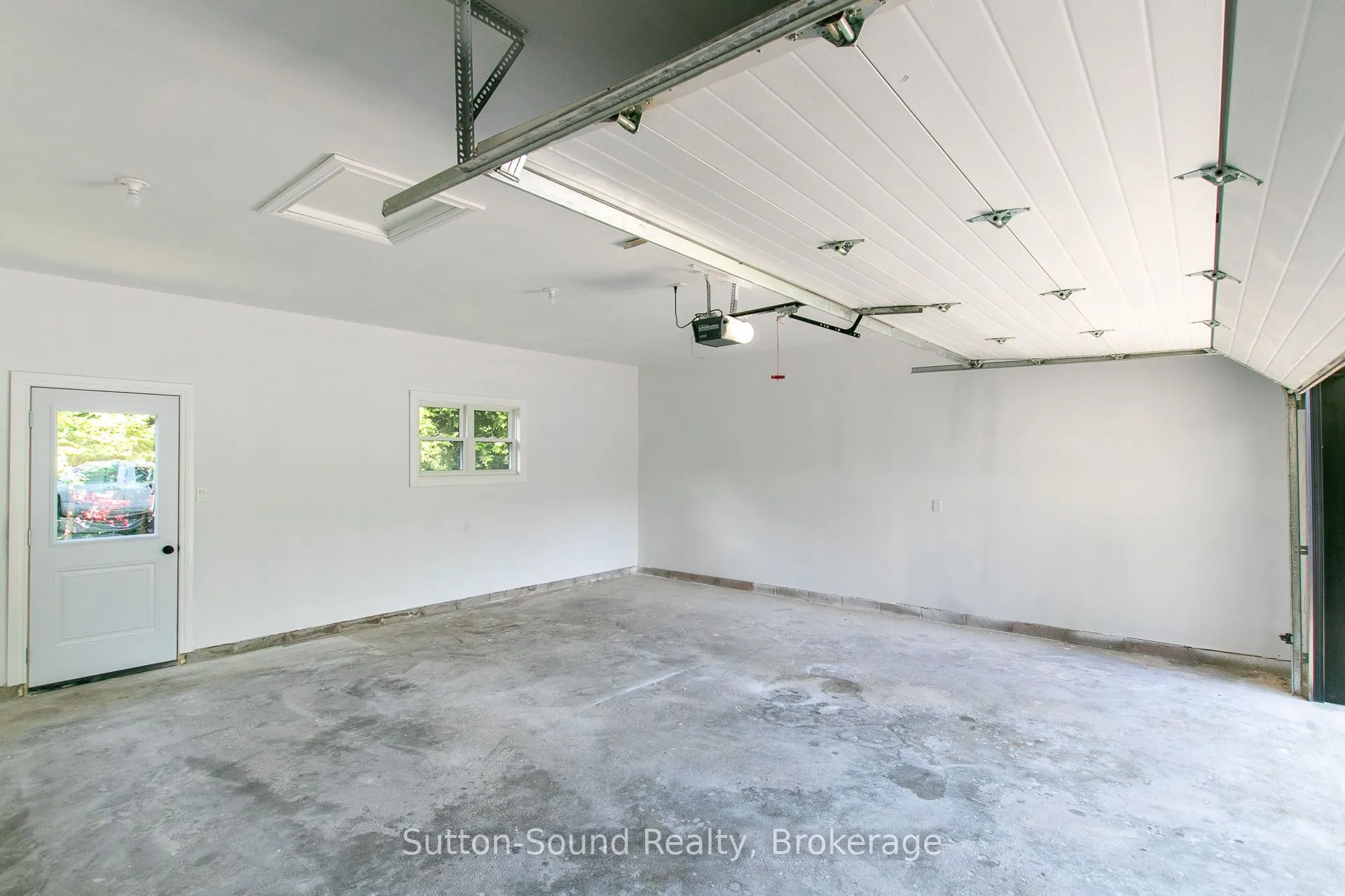 318743 Grey Road 1 Road