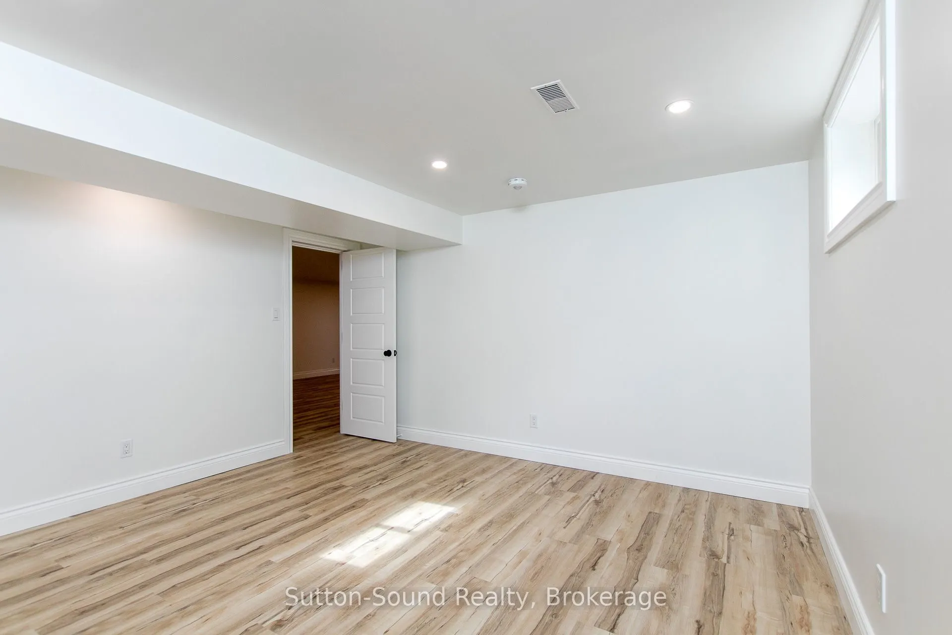 318743 Grey Road 1 Road