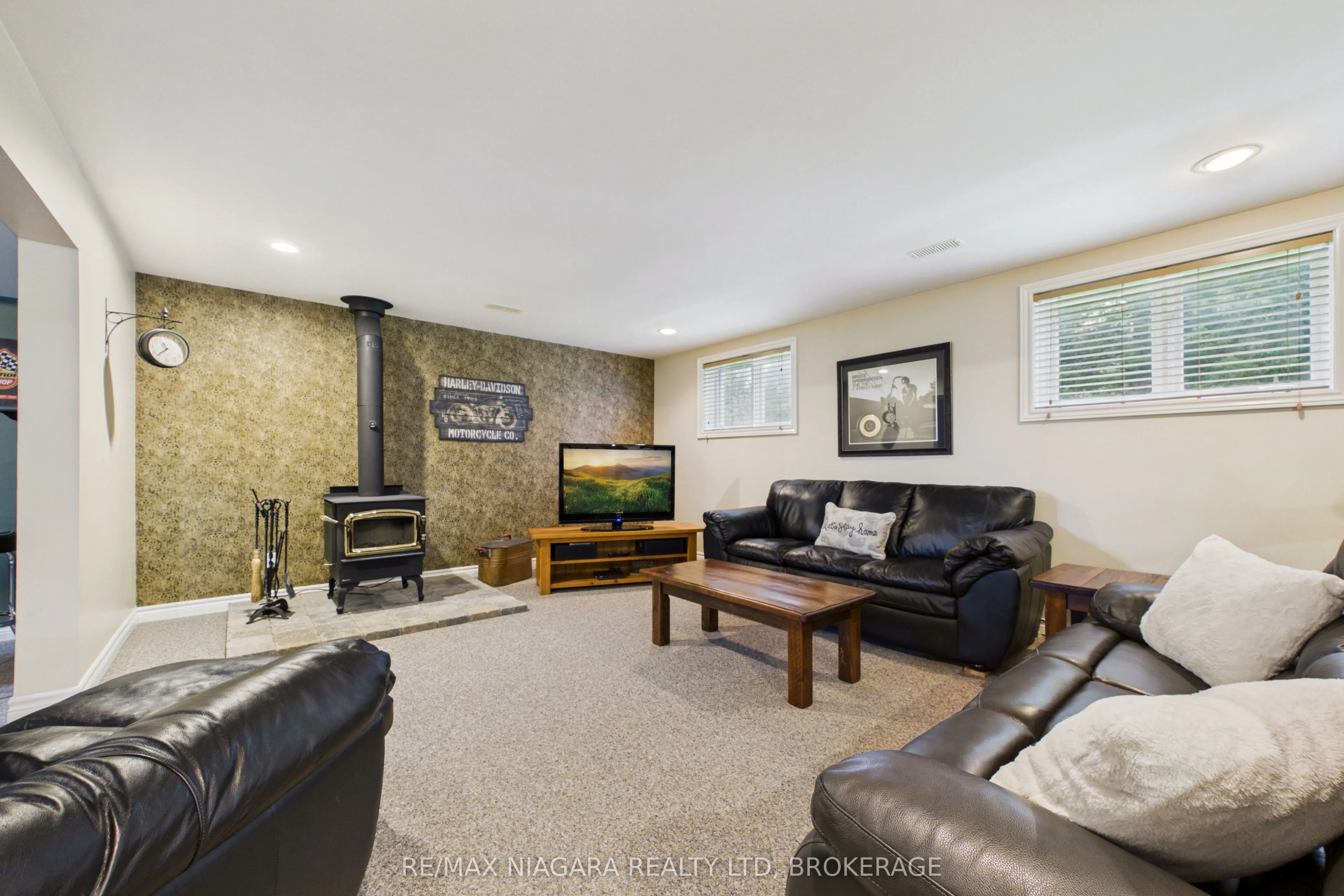 115 Pinewood Boulevard