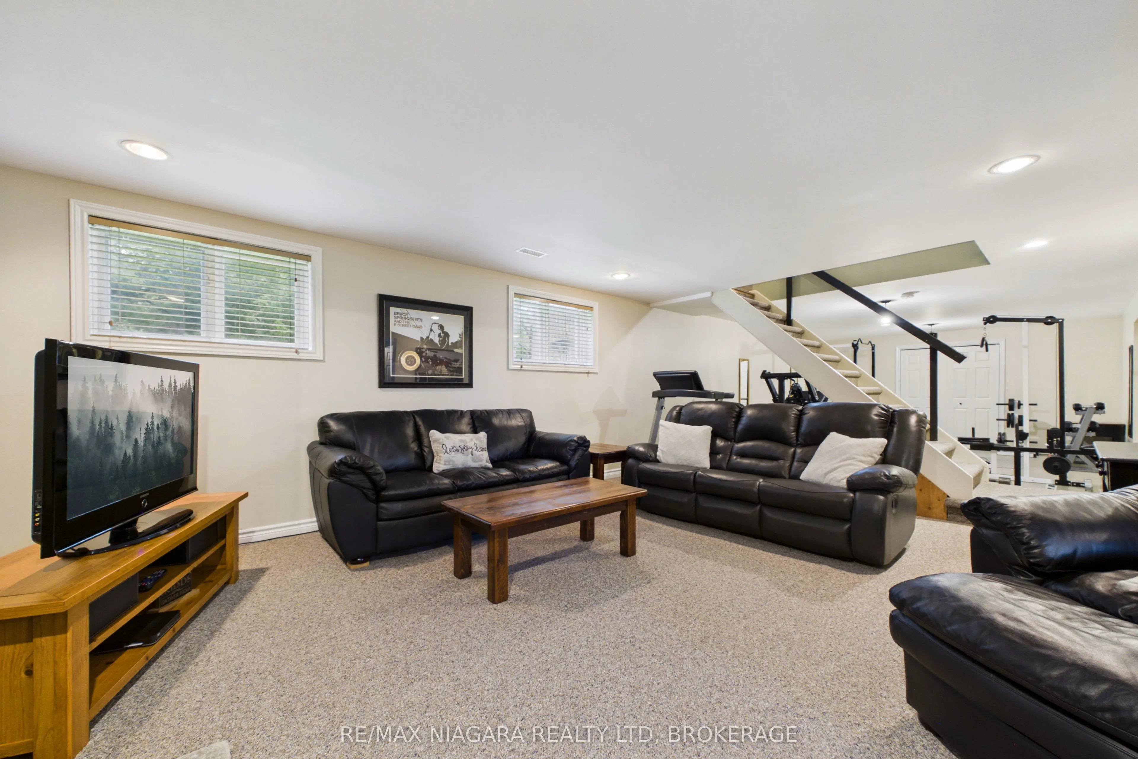 115 Pinewood Boulevard