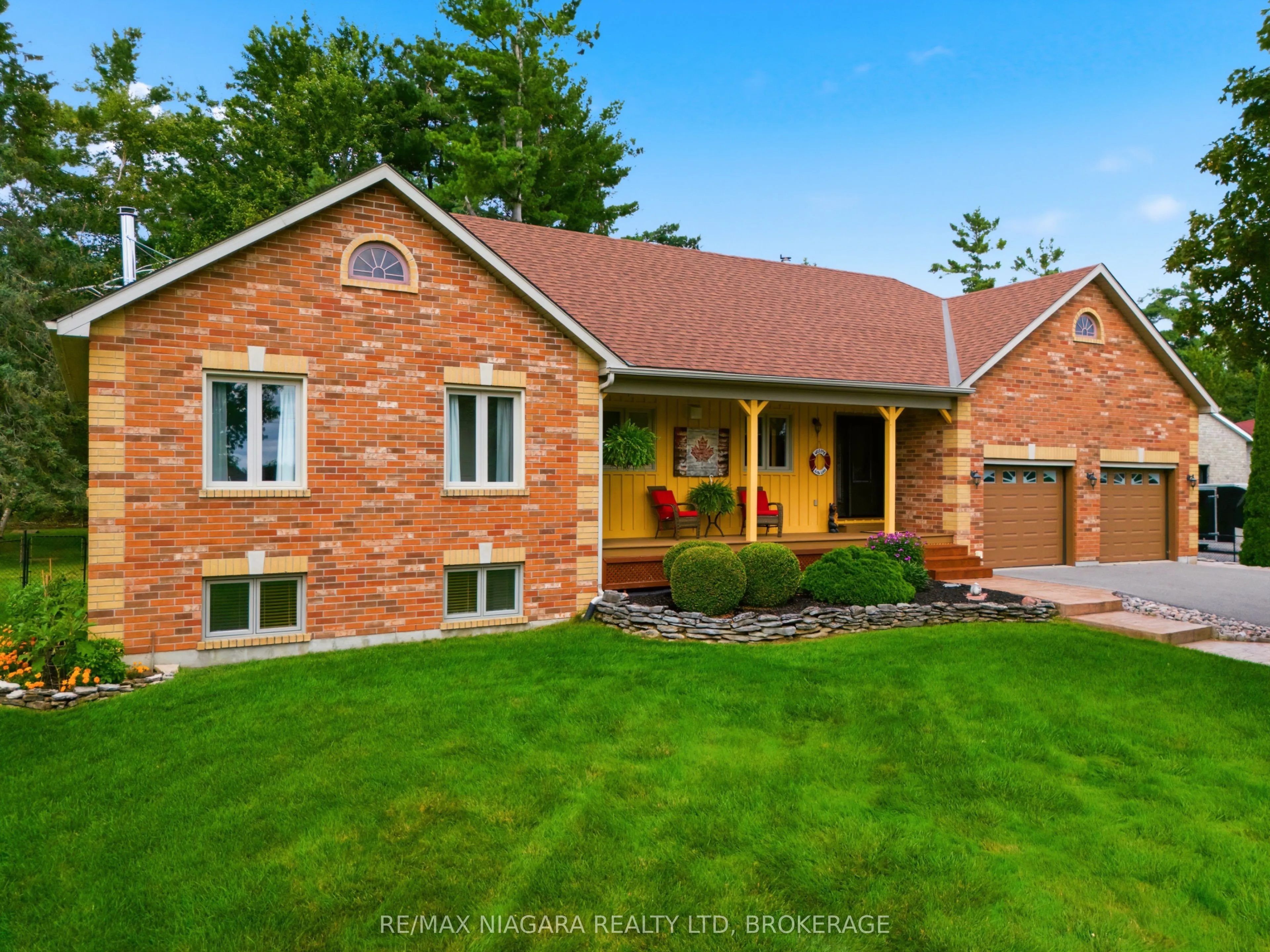 115 Pinewood Boulevard