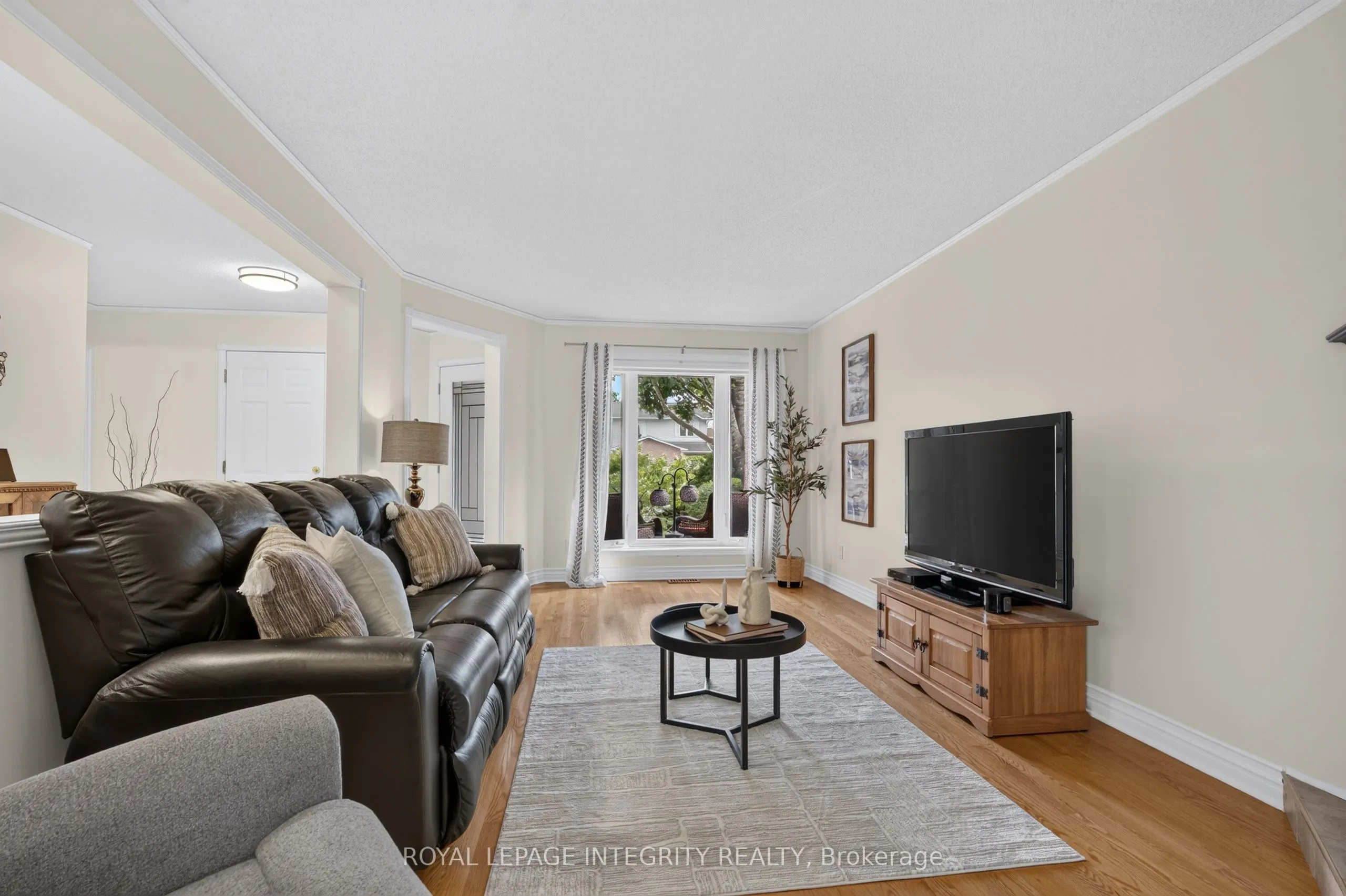 1692 Toulouse Crescent