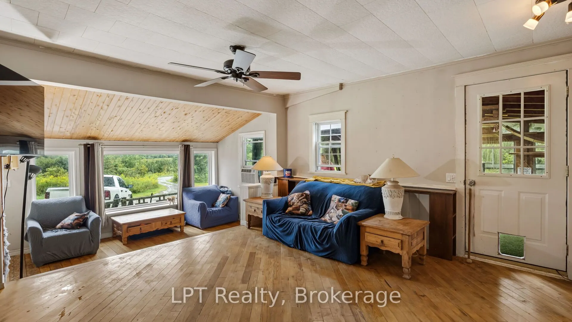 1043 Deloro Road