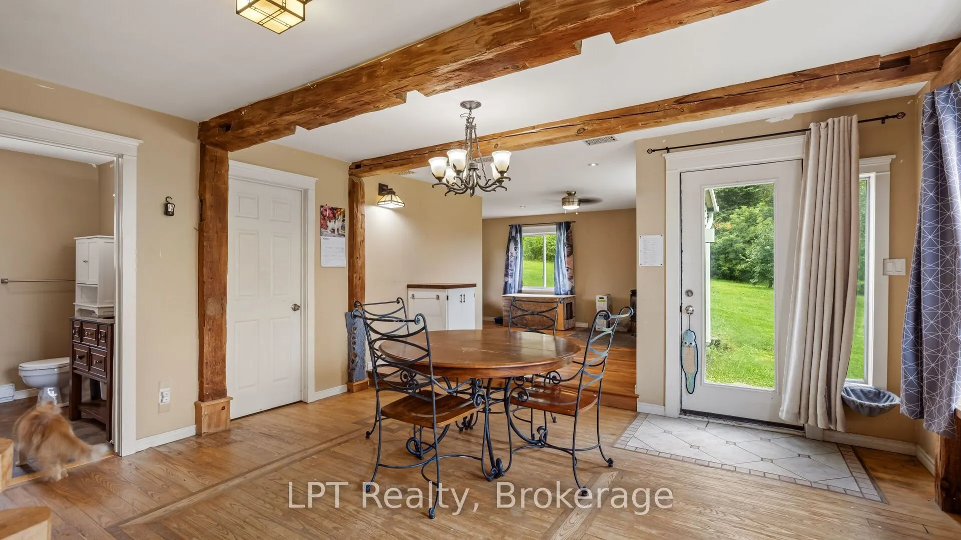 1043 Deloro Road