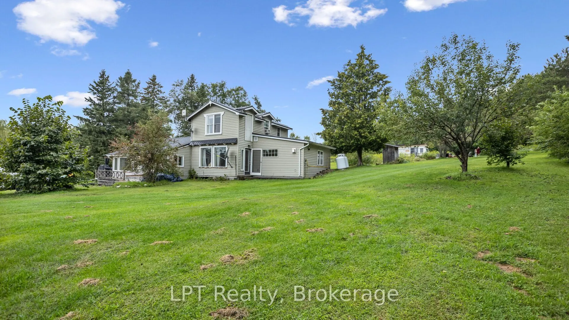 1043 Deloro Road