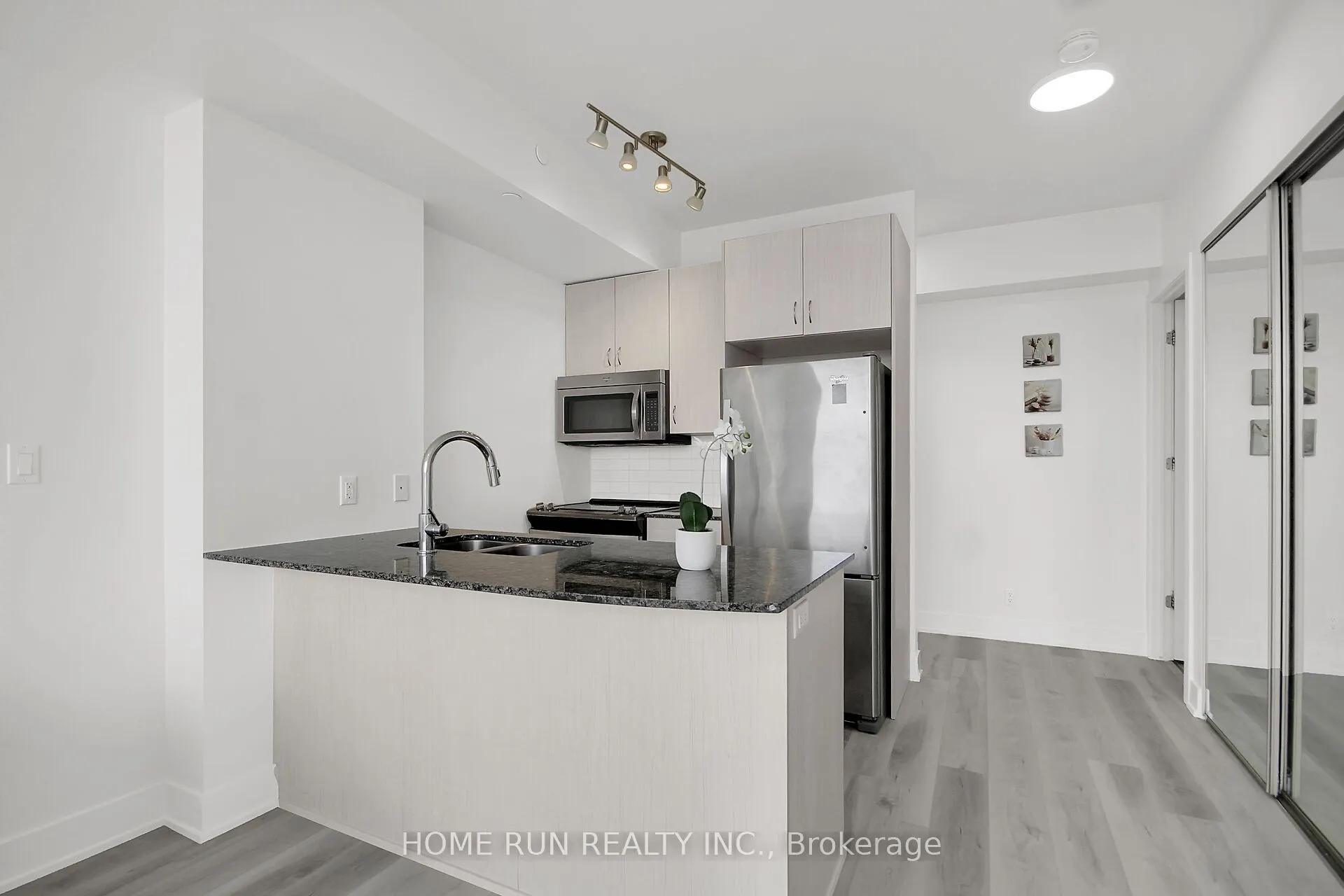 485 Richmond Road #1507