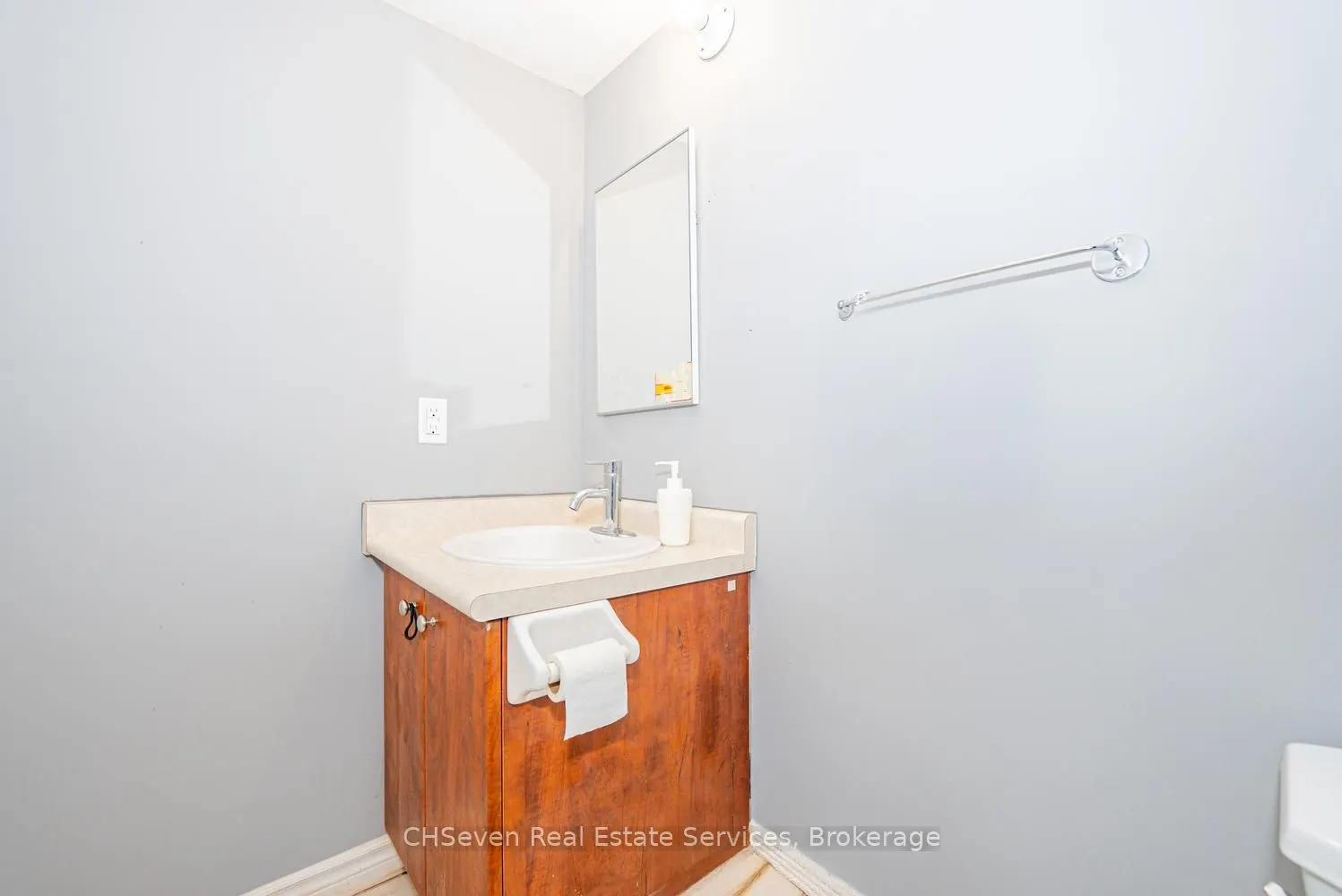 373 Thomas Slee Drive