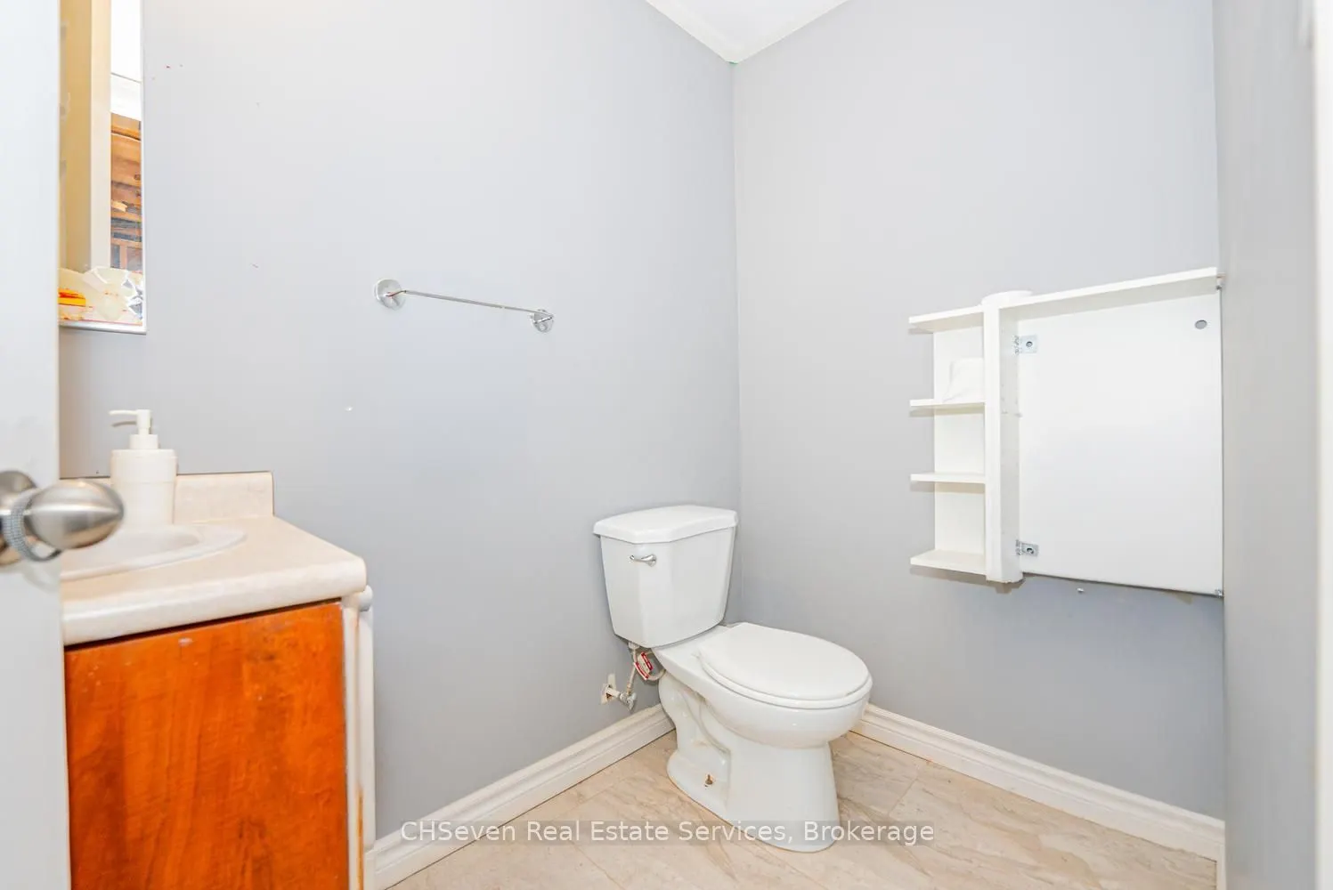 373 Thomas Slee Drive