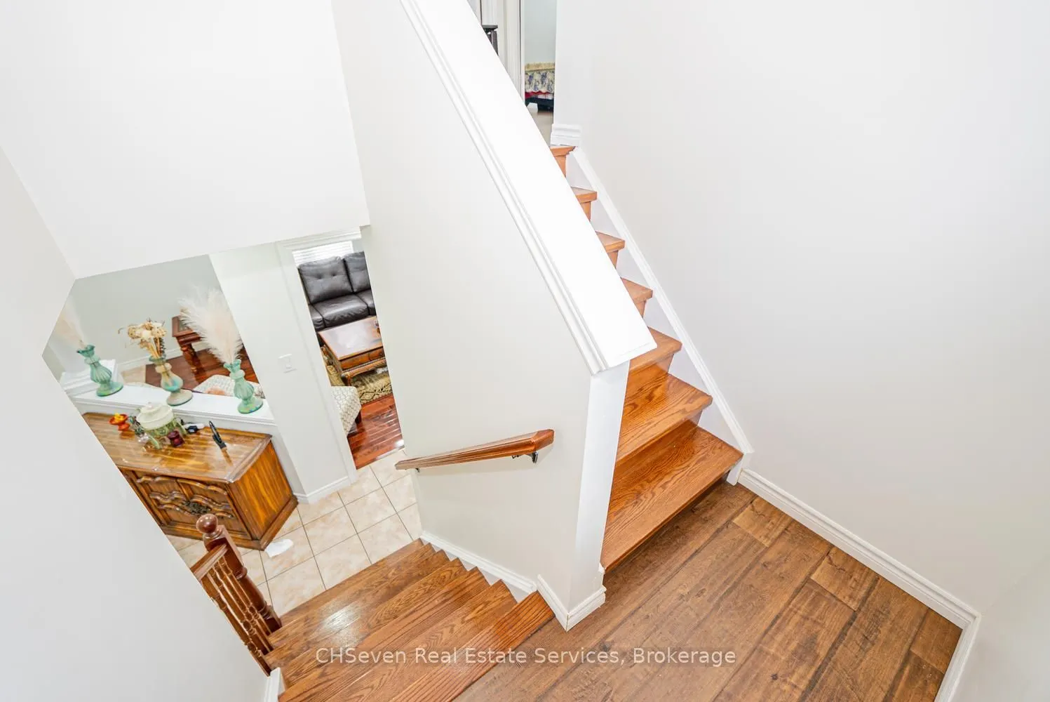 373 Thomas Slee Drive