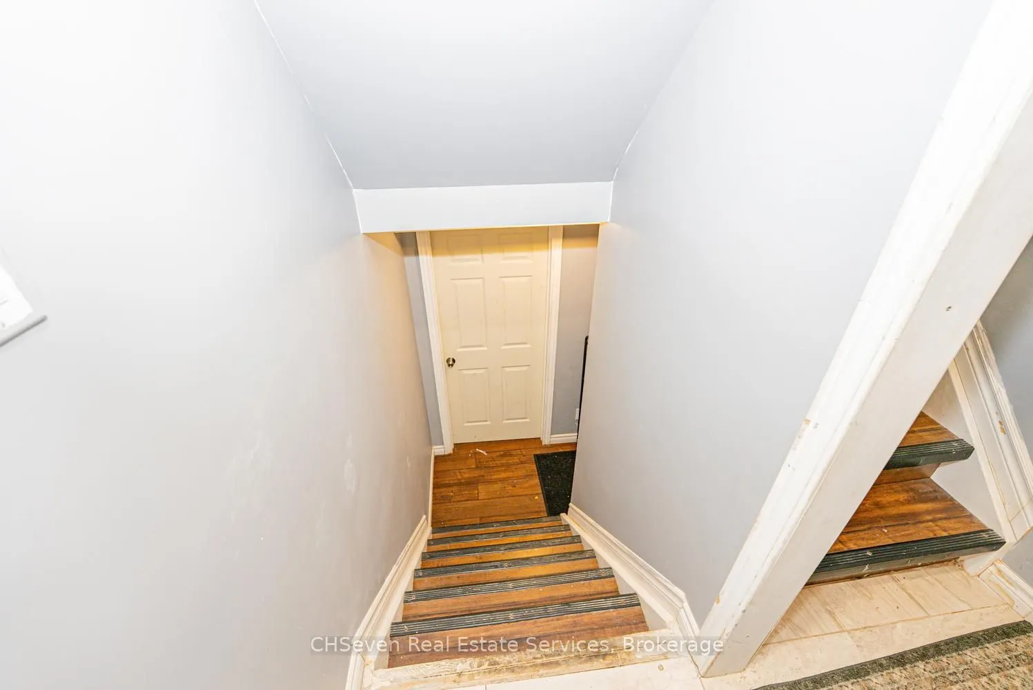 373 Thomas Slee Drive