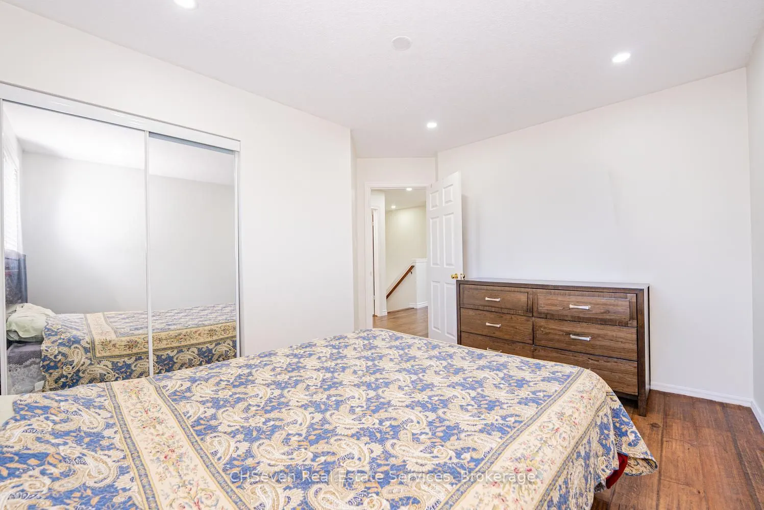 373 Thomas Slee Drive