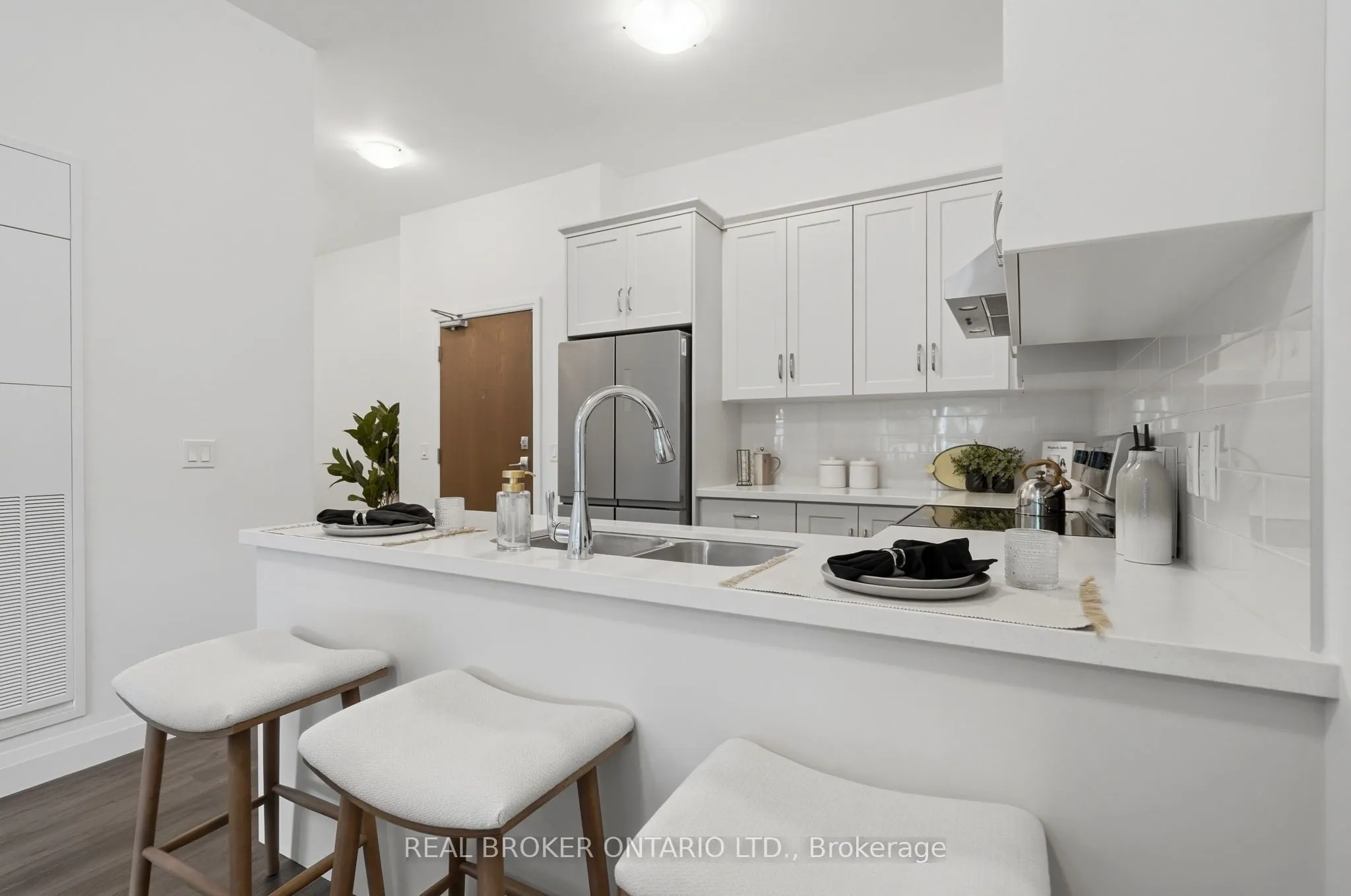 30 Hamilton Street S #101