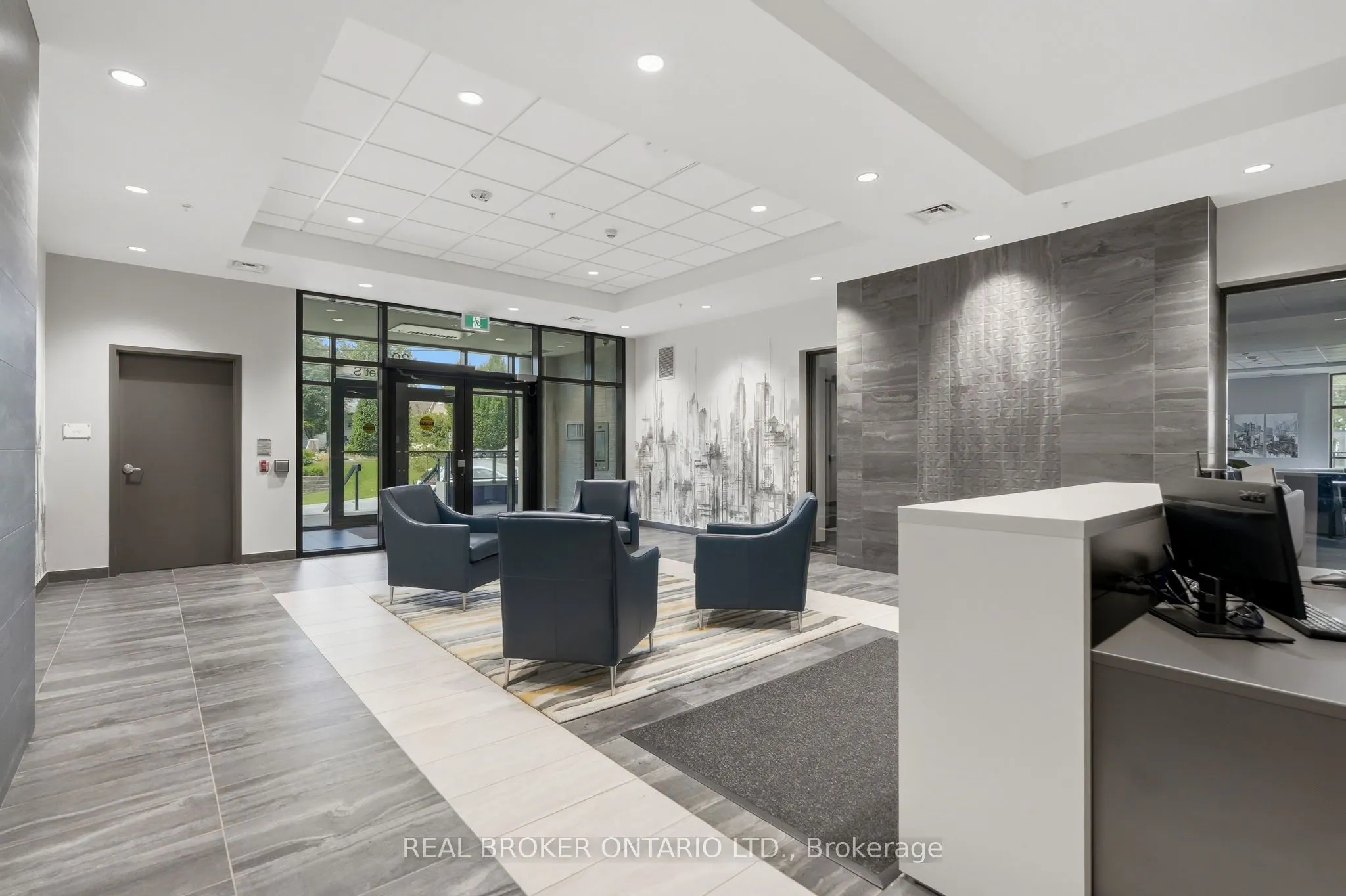 30 Hamilton Street S #101