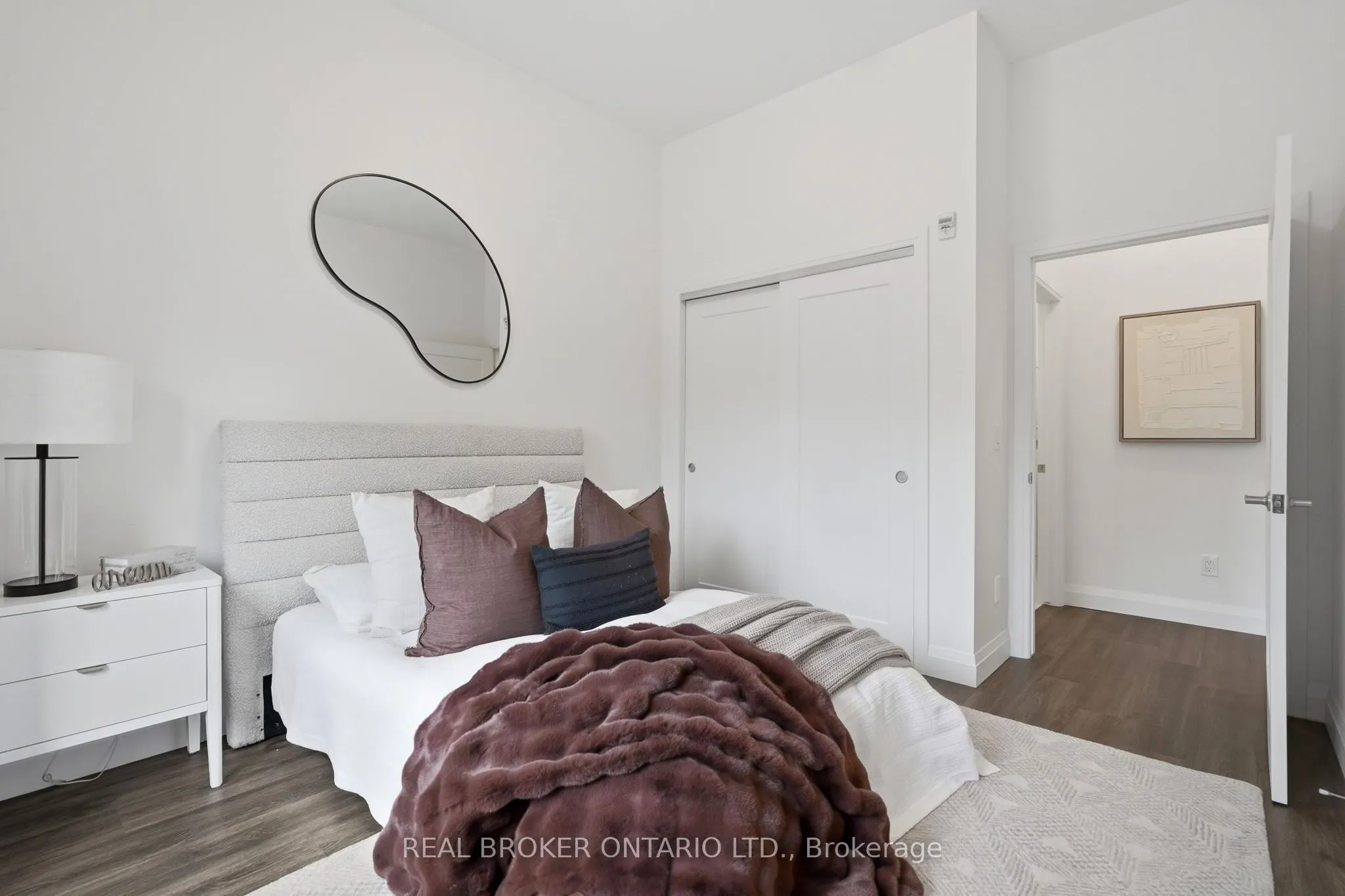 30 Hamilton Street S #101