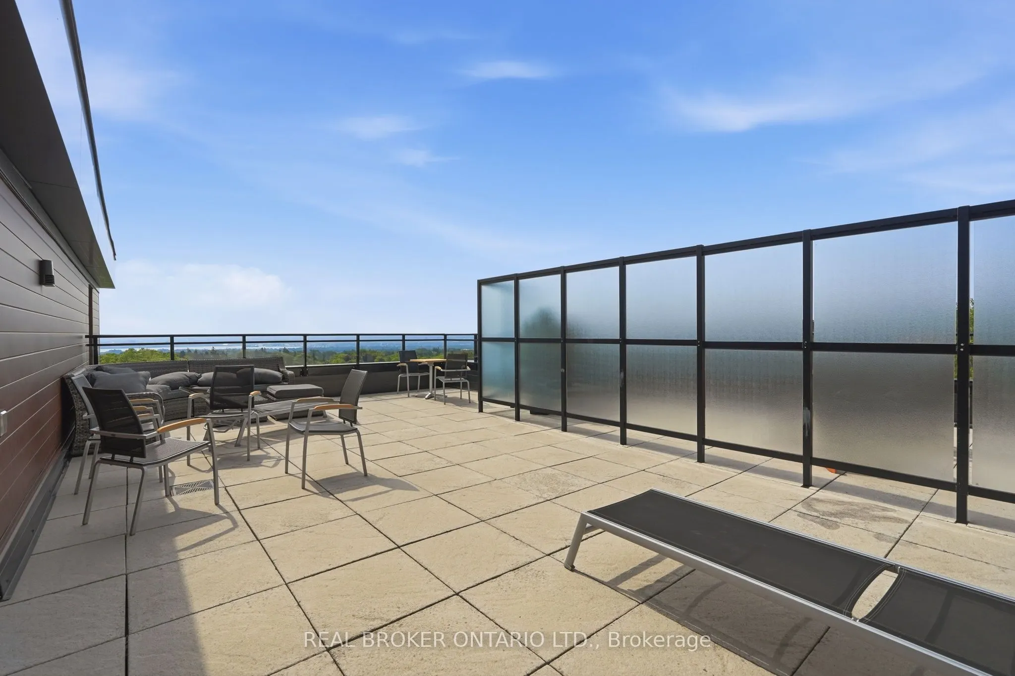 30 Hamilton Street S #101