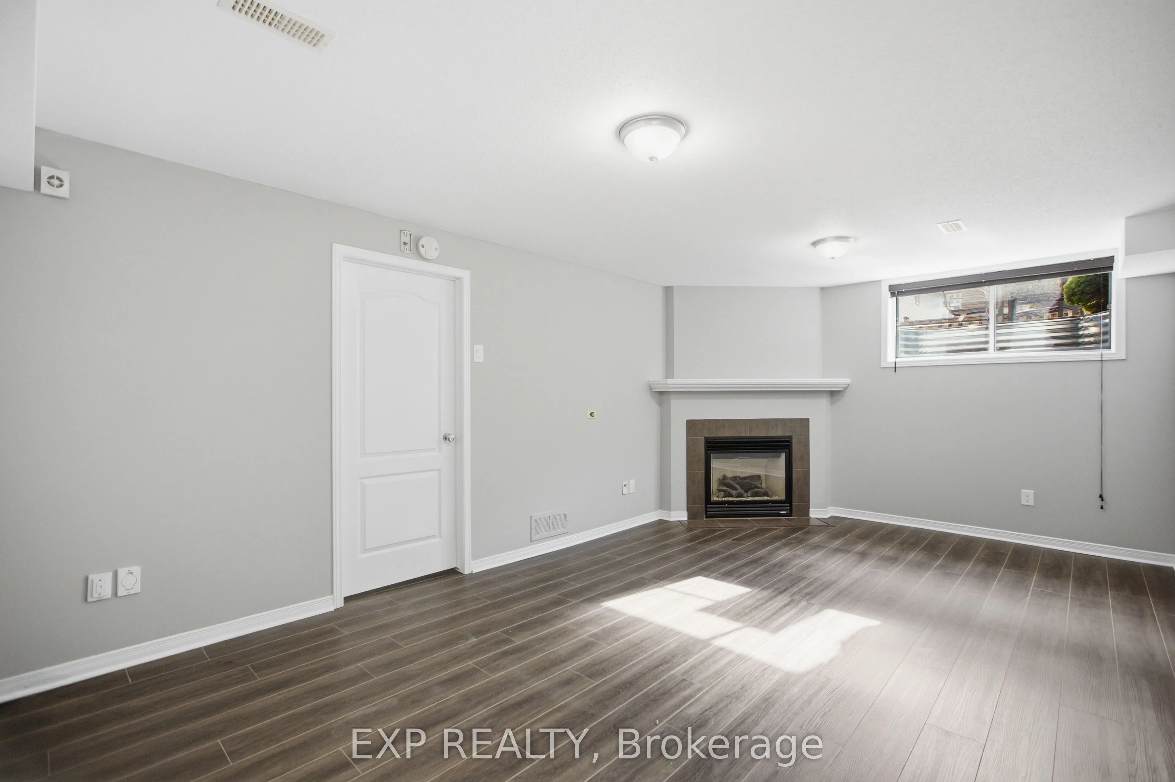 237 EYE BRIGHT Crescent