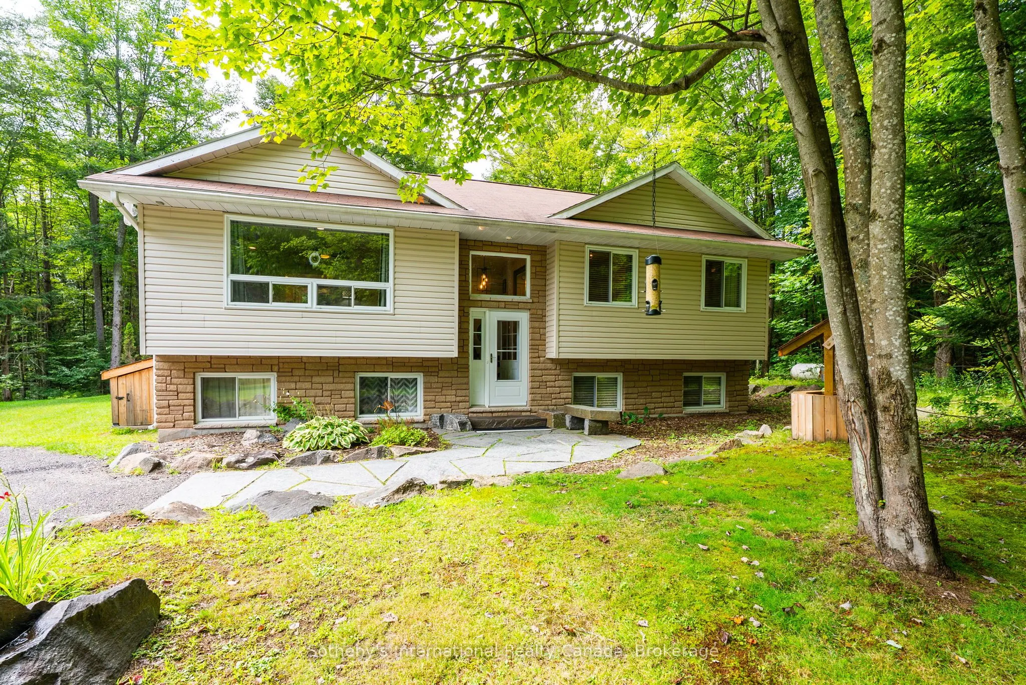 1261 Falkenburg Road