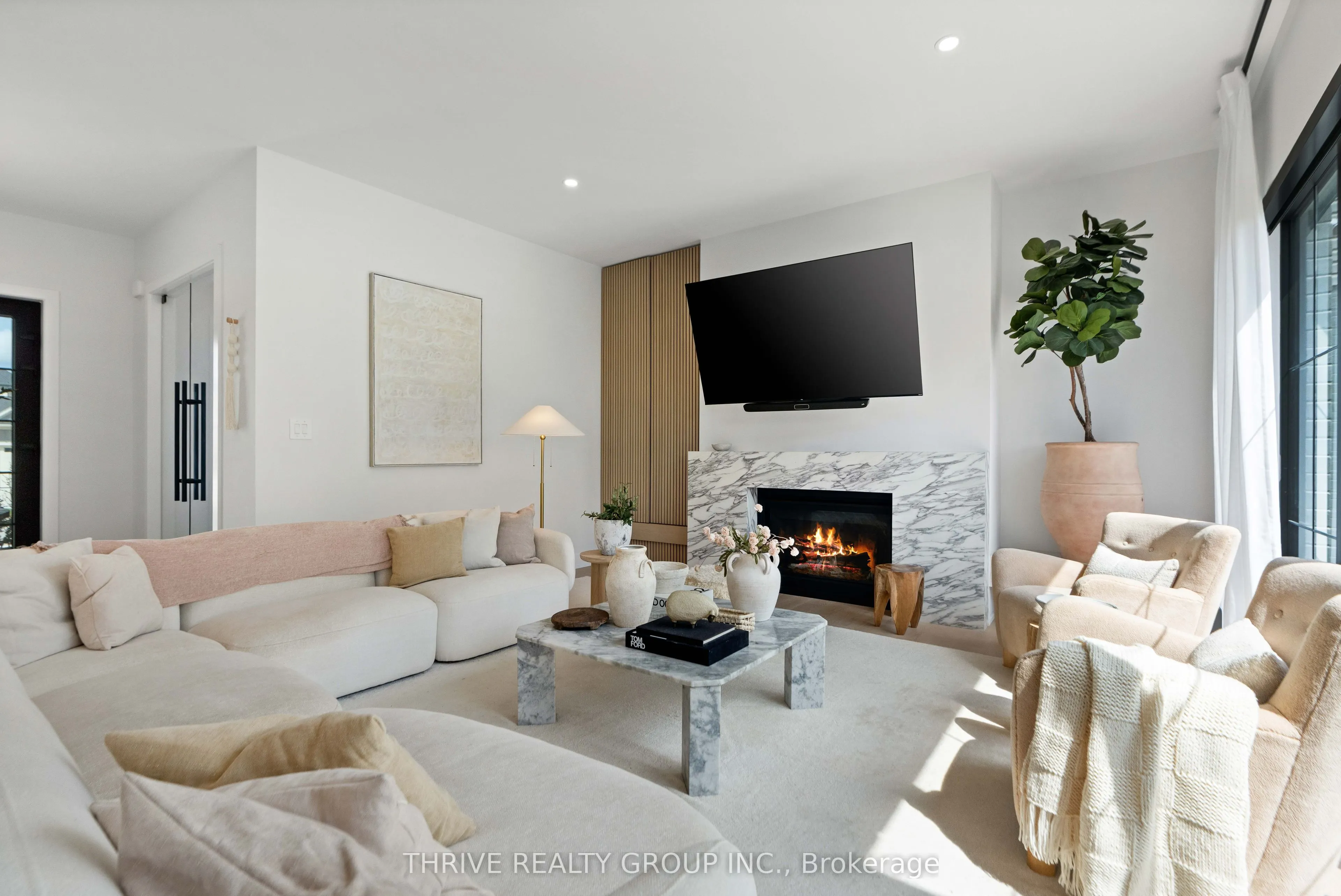 365 MANHATTAN Drive