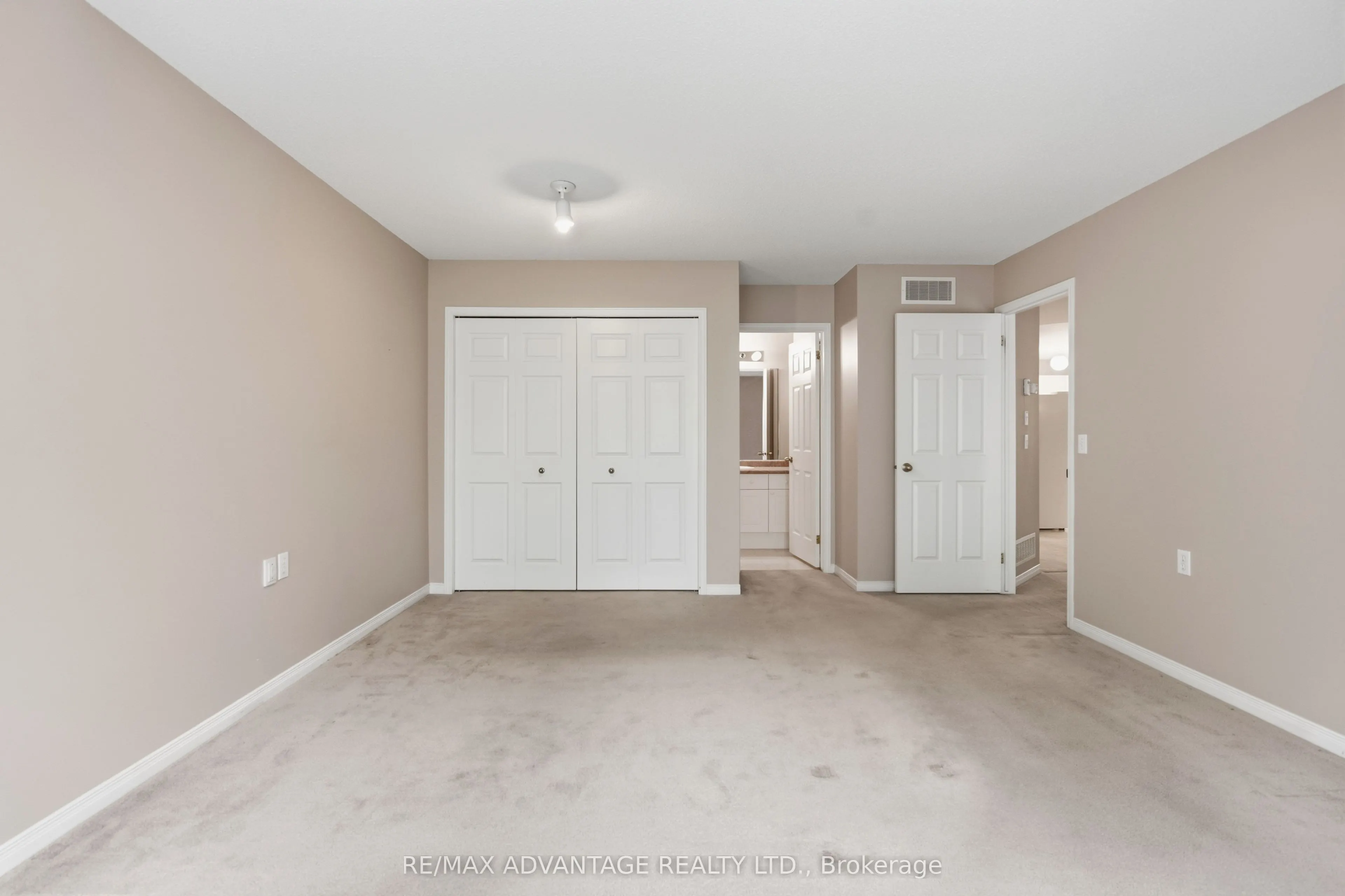 122 Sherwood Forest Square #18