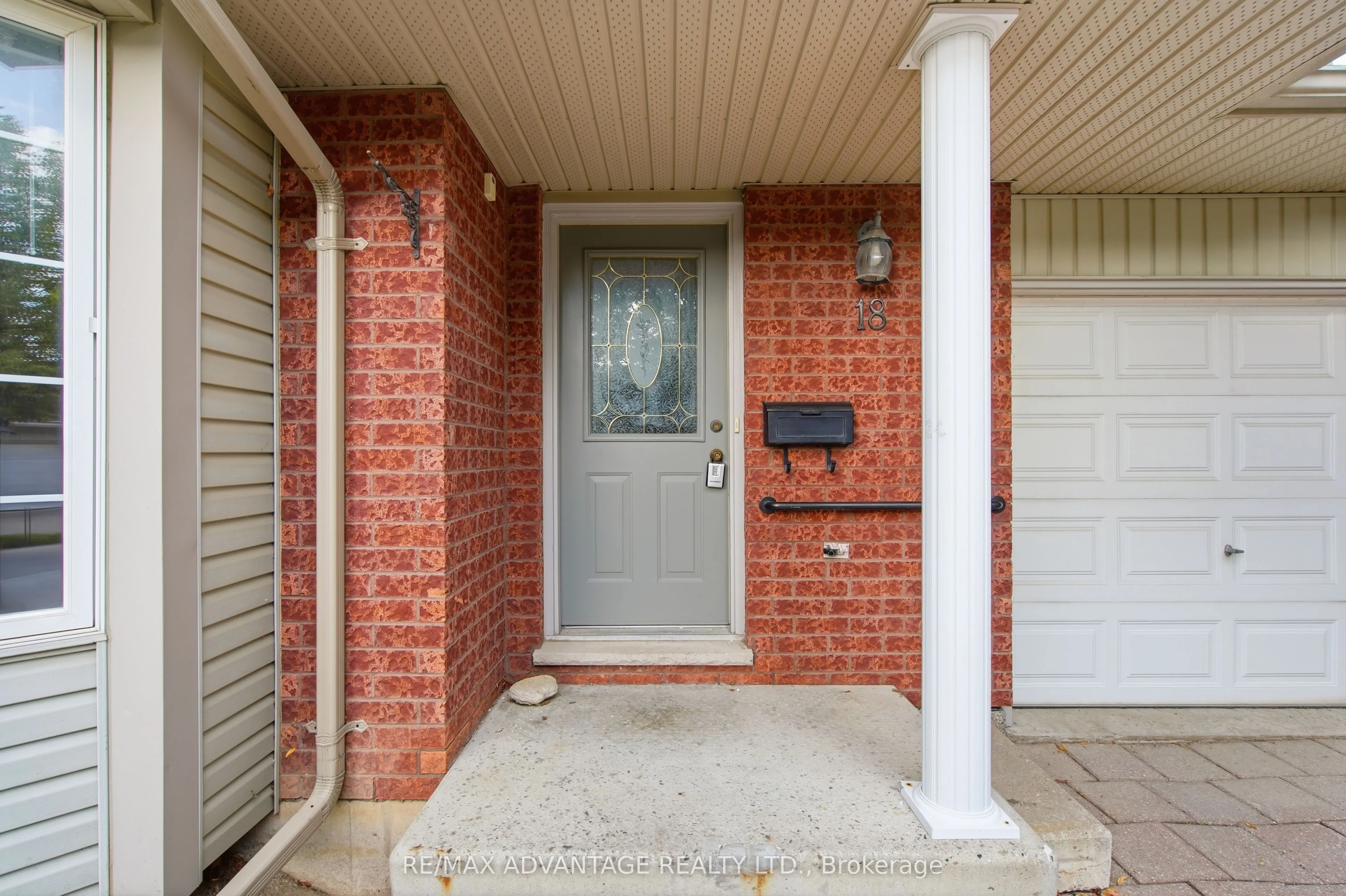 122 Sherwood Forest Square #18