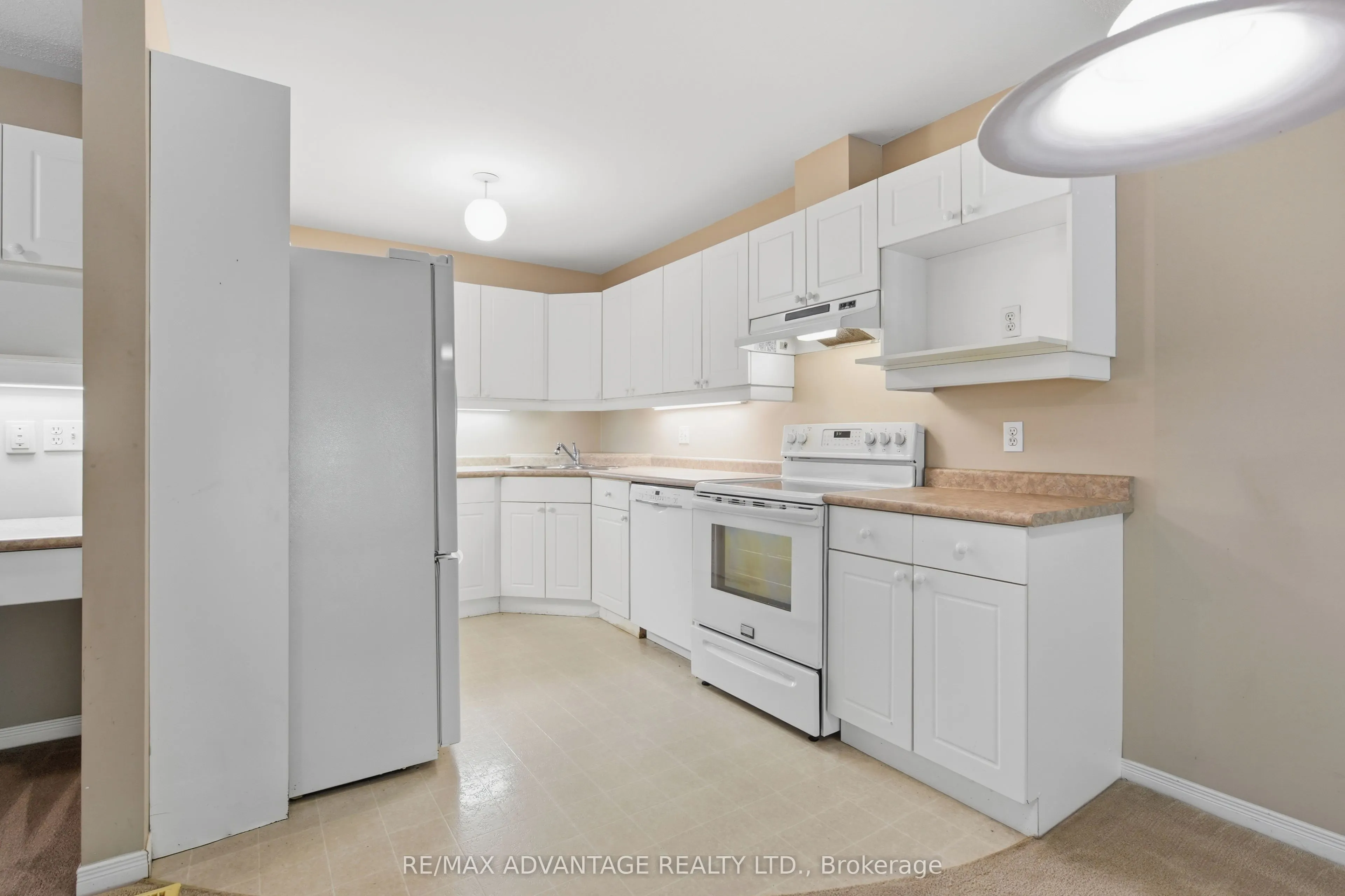 122 Sherwood Forest Square #18