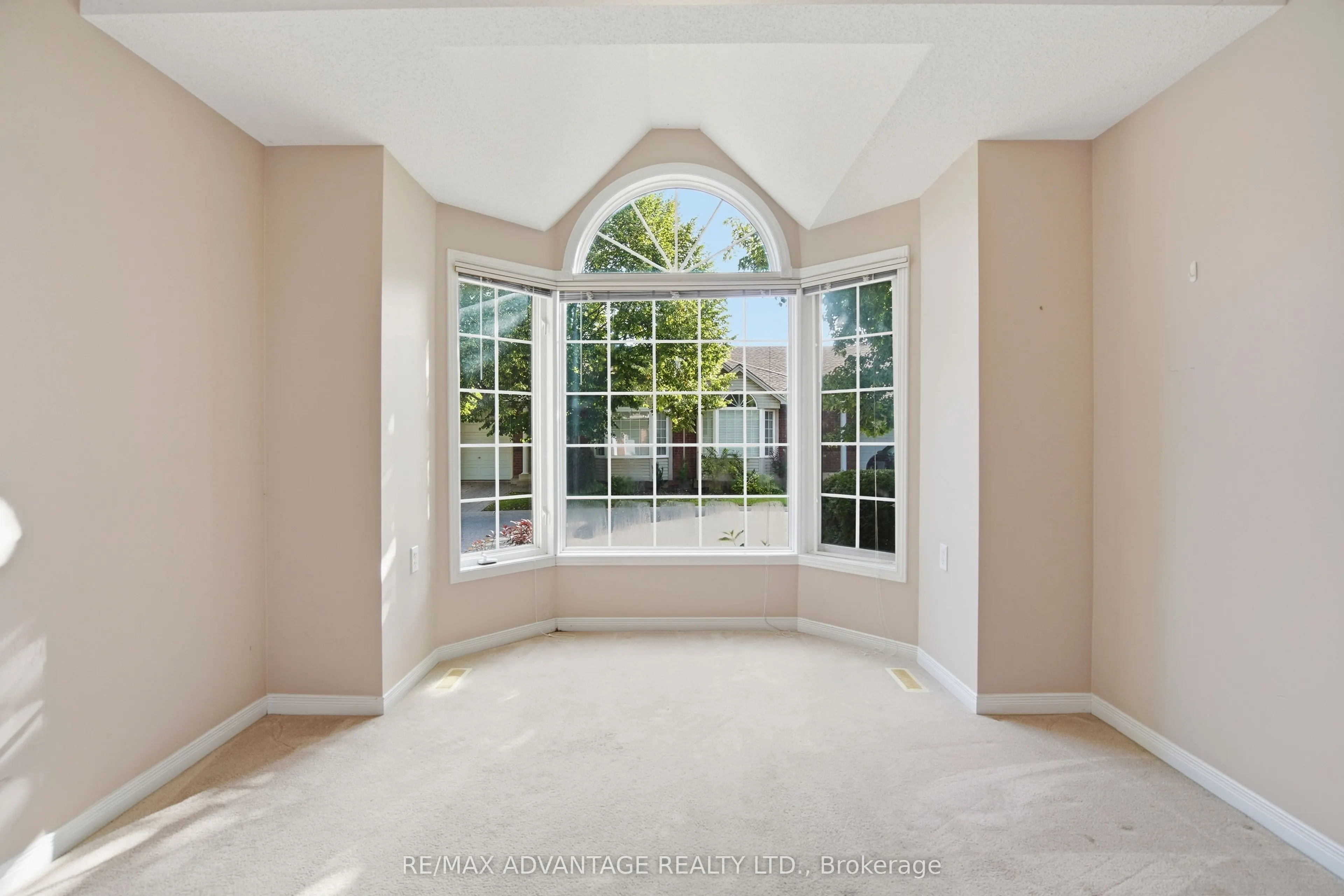 122 Sherwood Forest Square #18