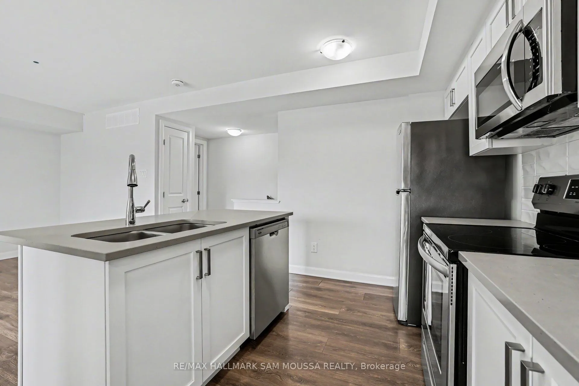 215 Eldorado Private #A