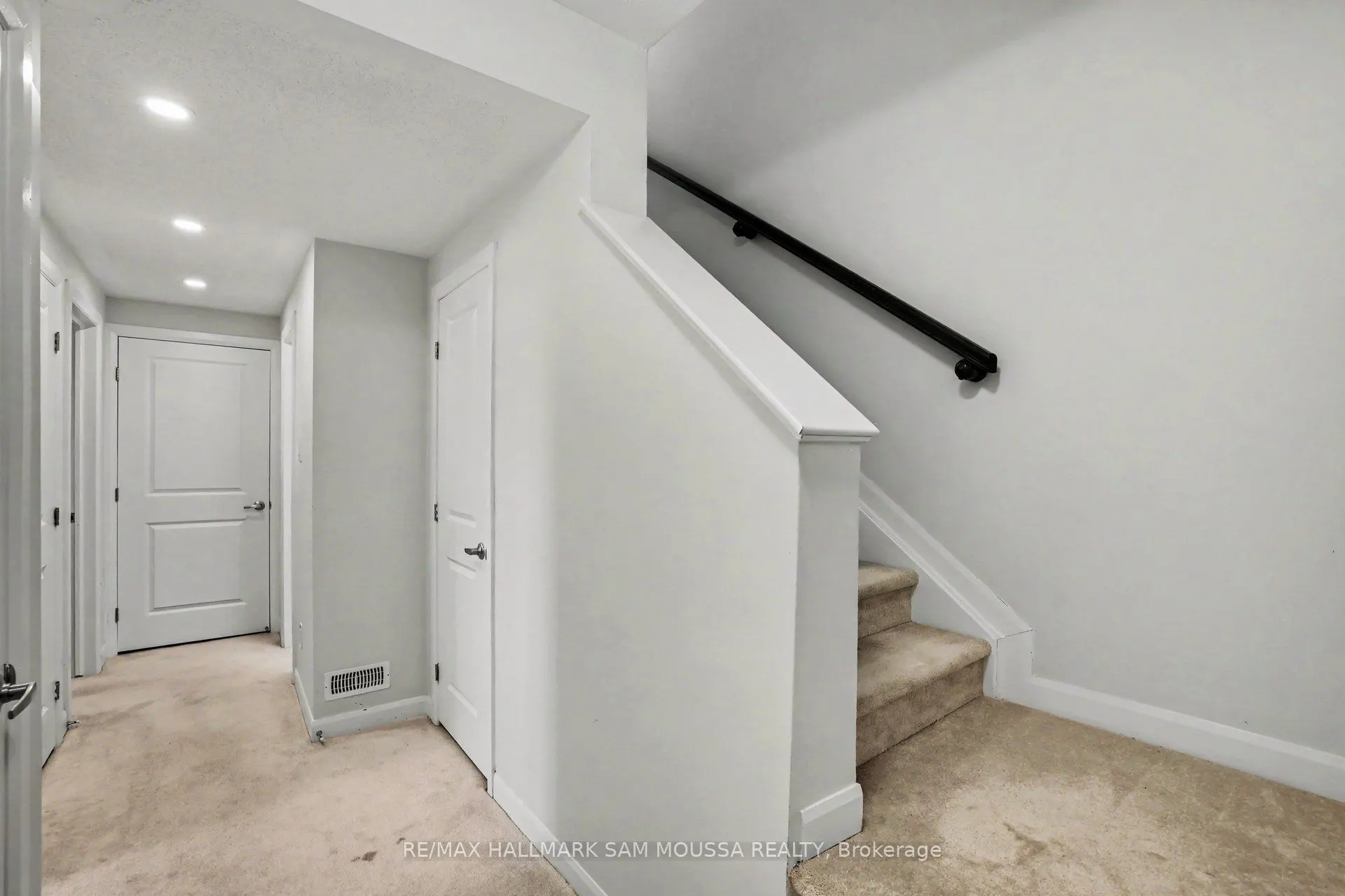 215 Eldorado Private #A