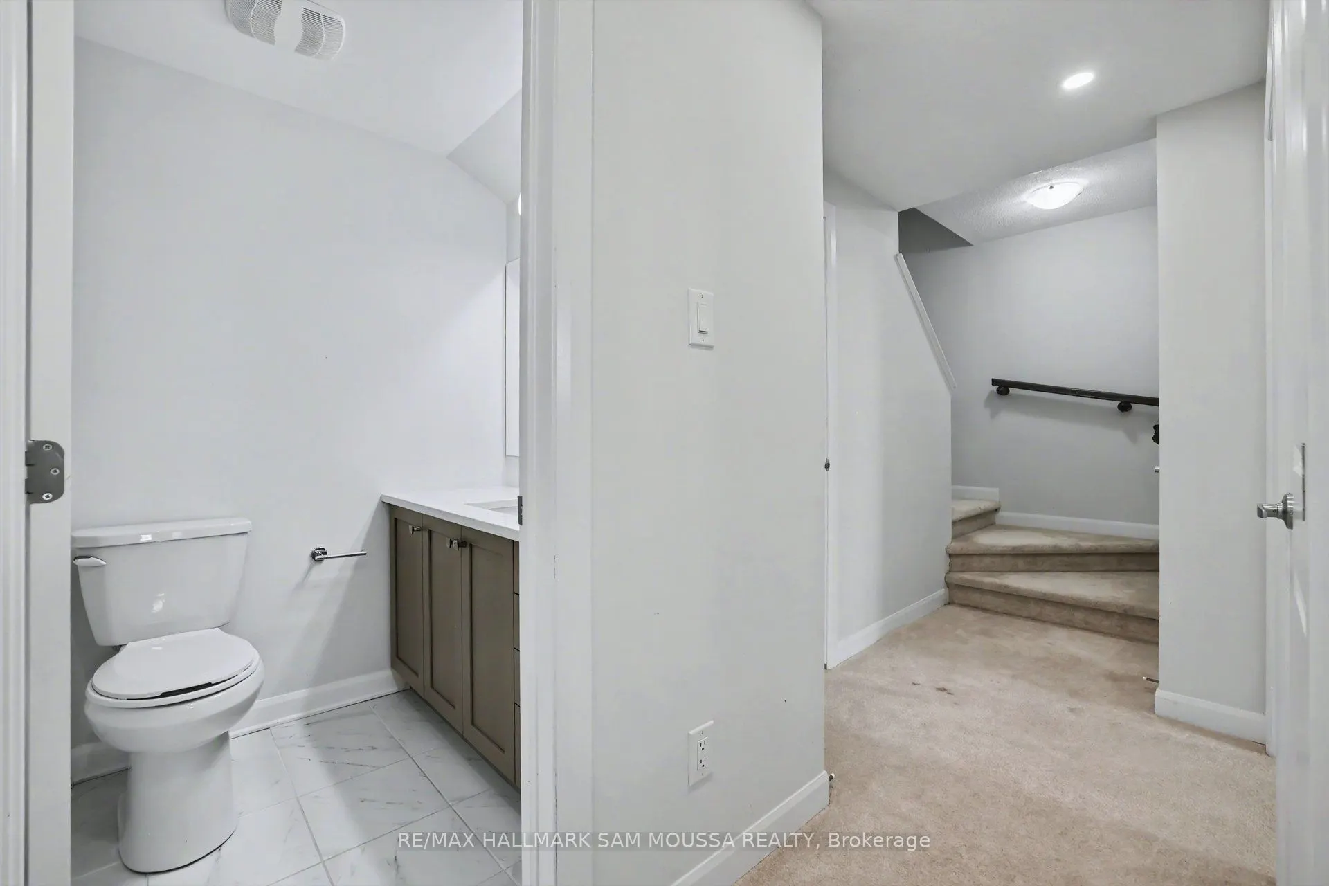 215 Eldorado Private #A