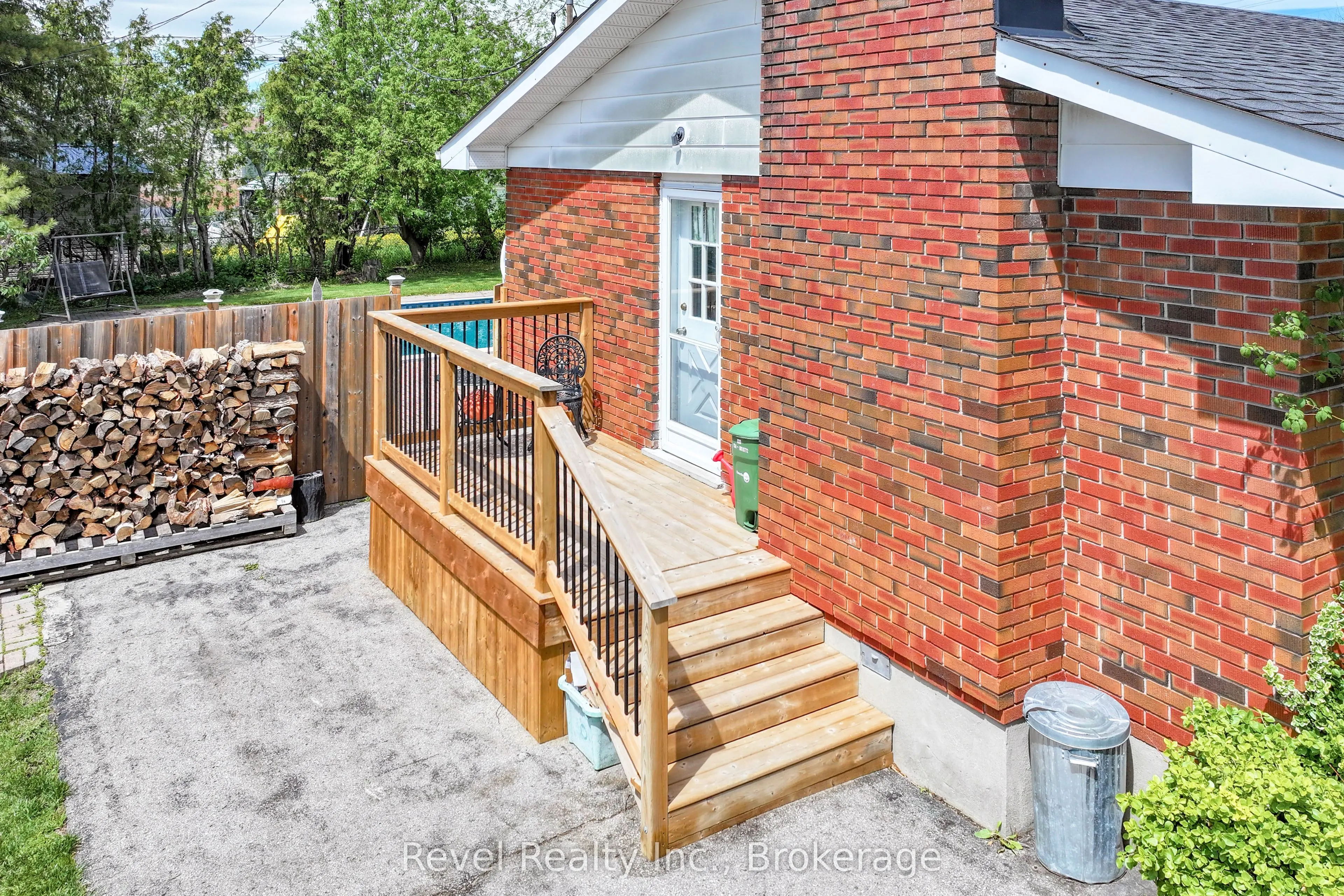 42 Kawartha Drive