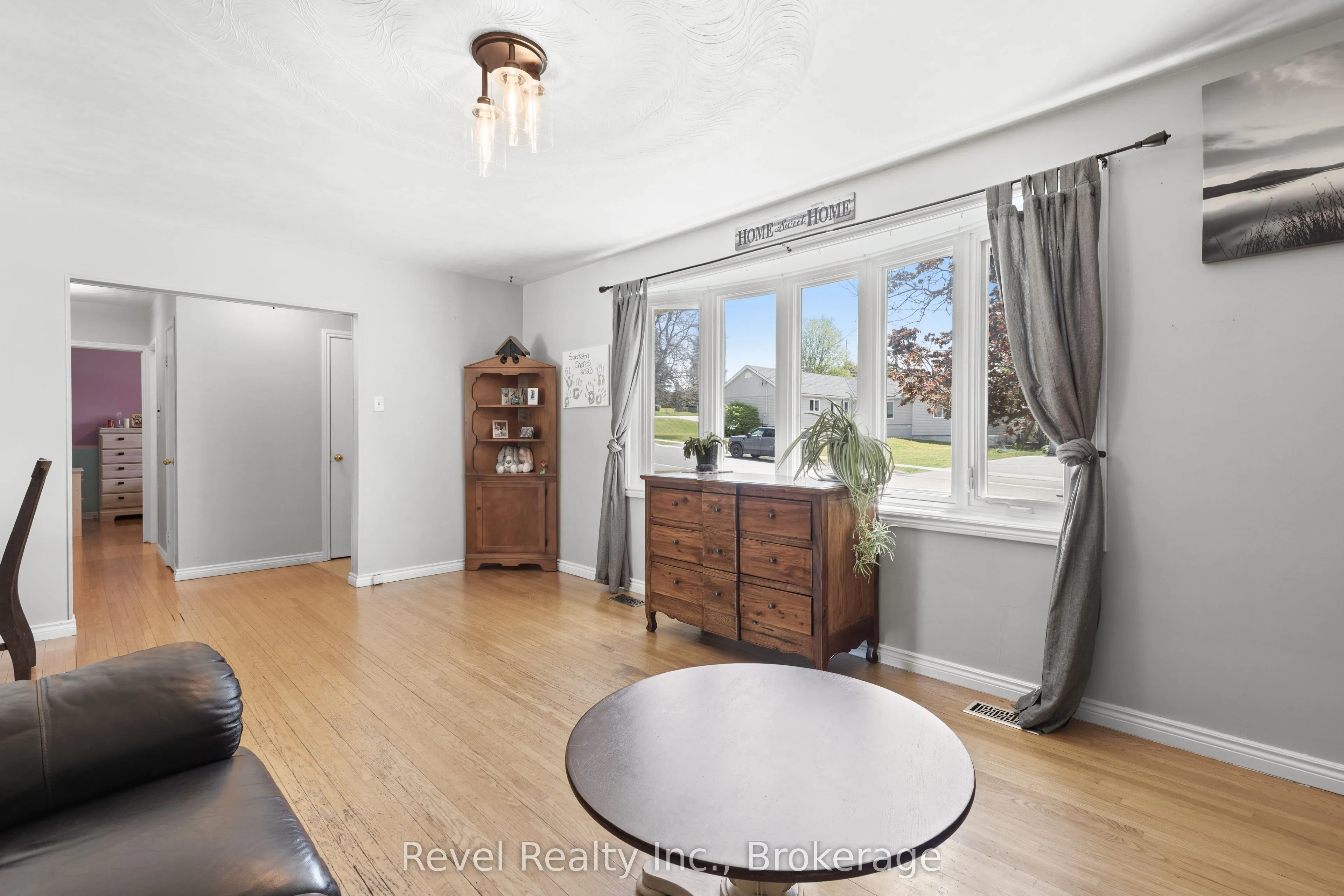 42 Kawartha Drive