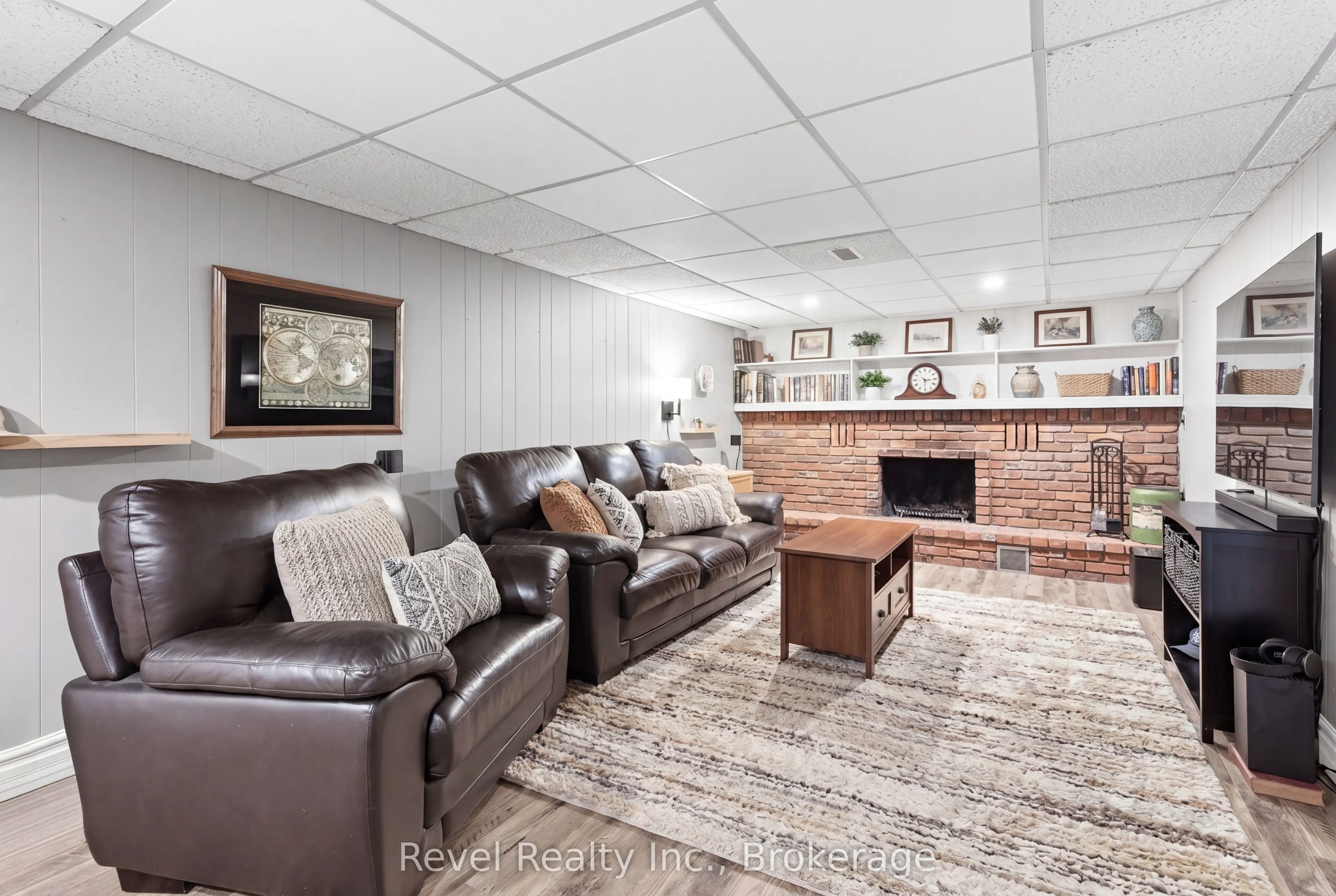 42 Kawartha Drive