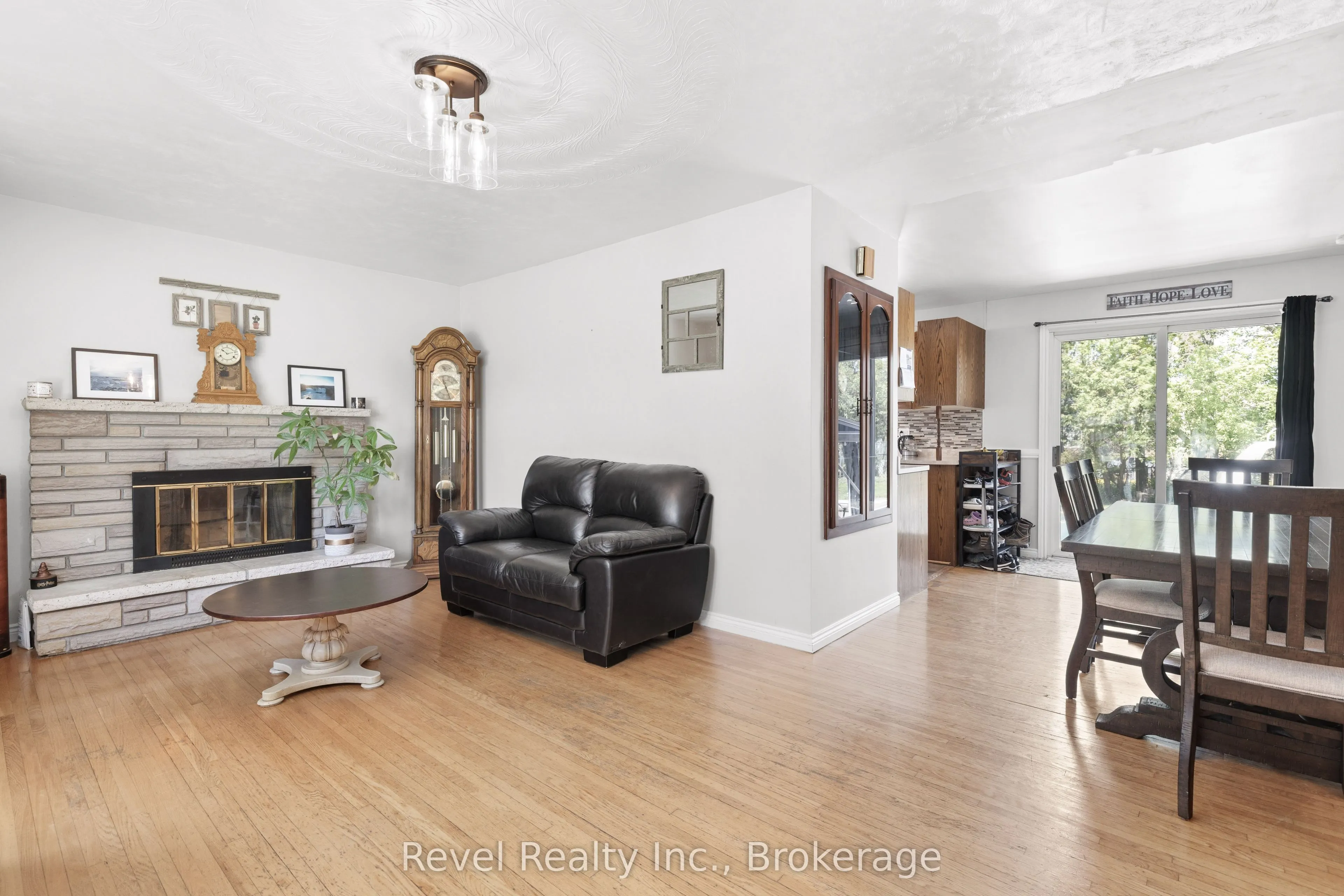 42 Kawartha Drive