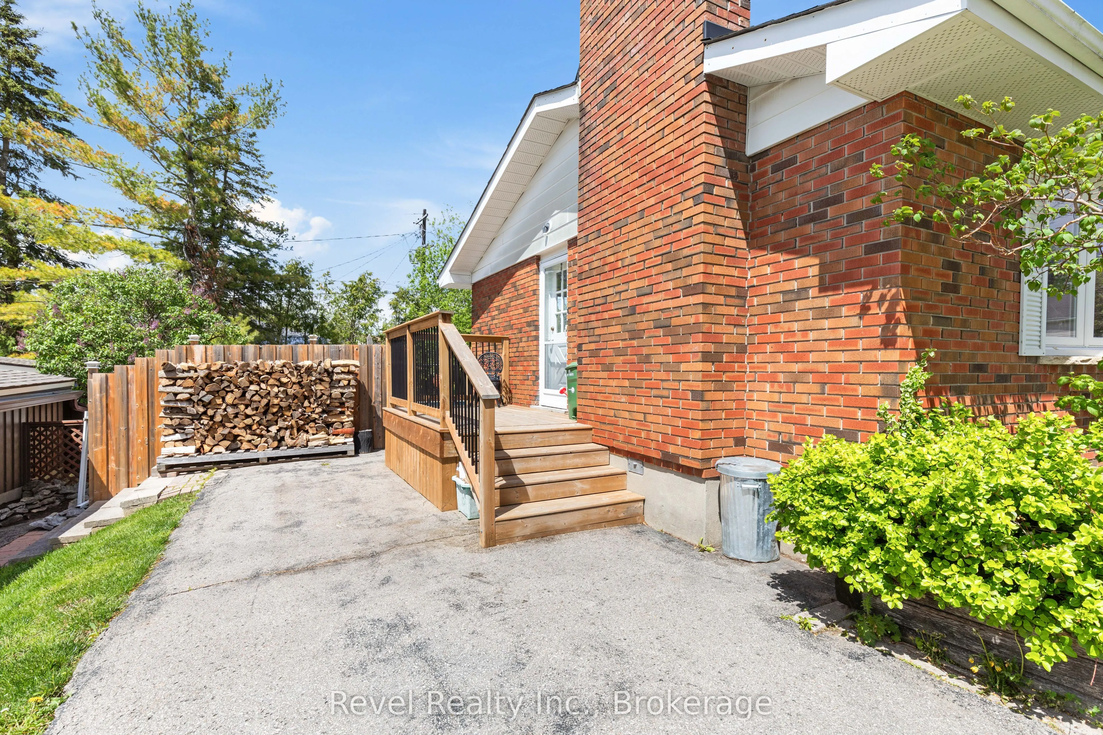42 Kawartha Drive