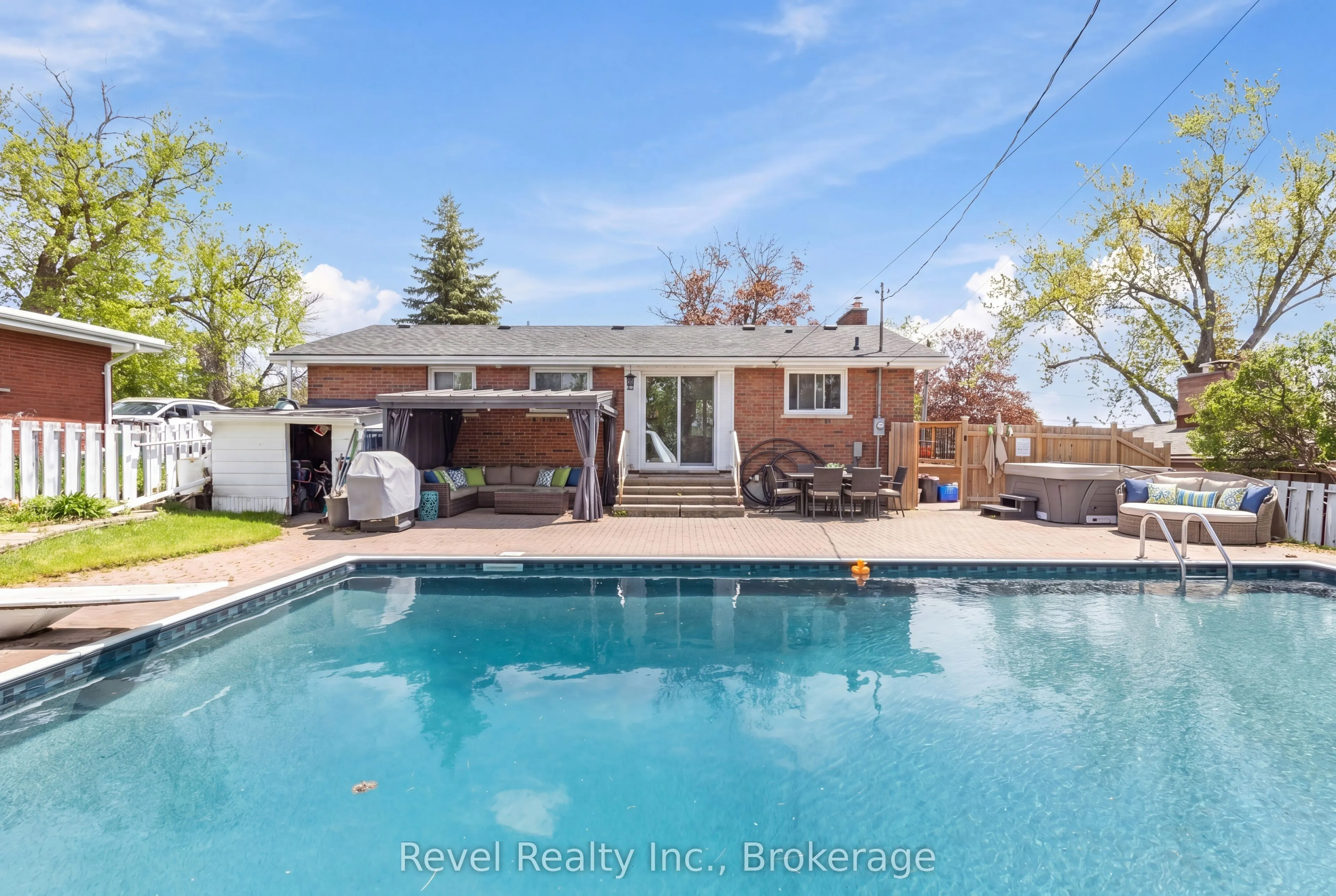 42 Kawartha Drive