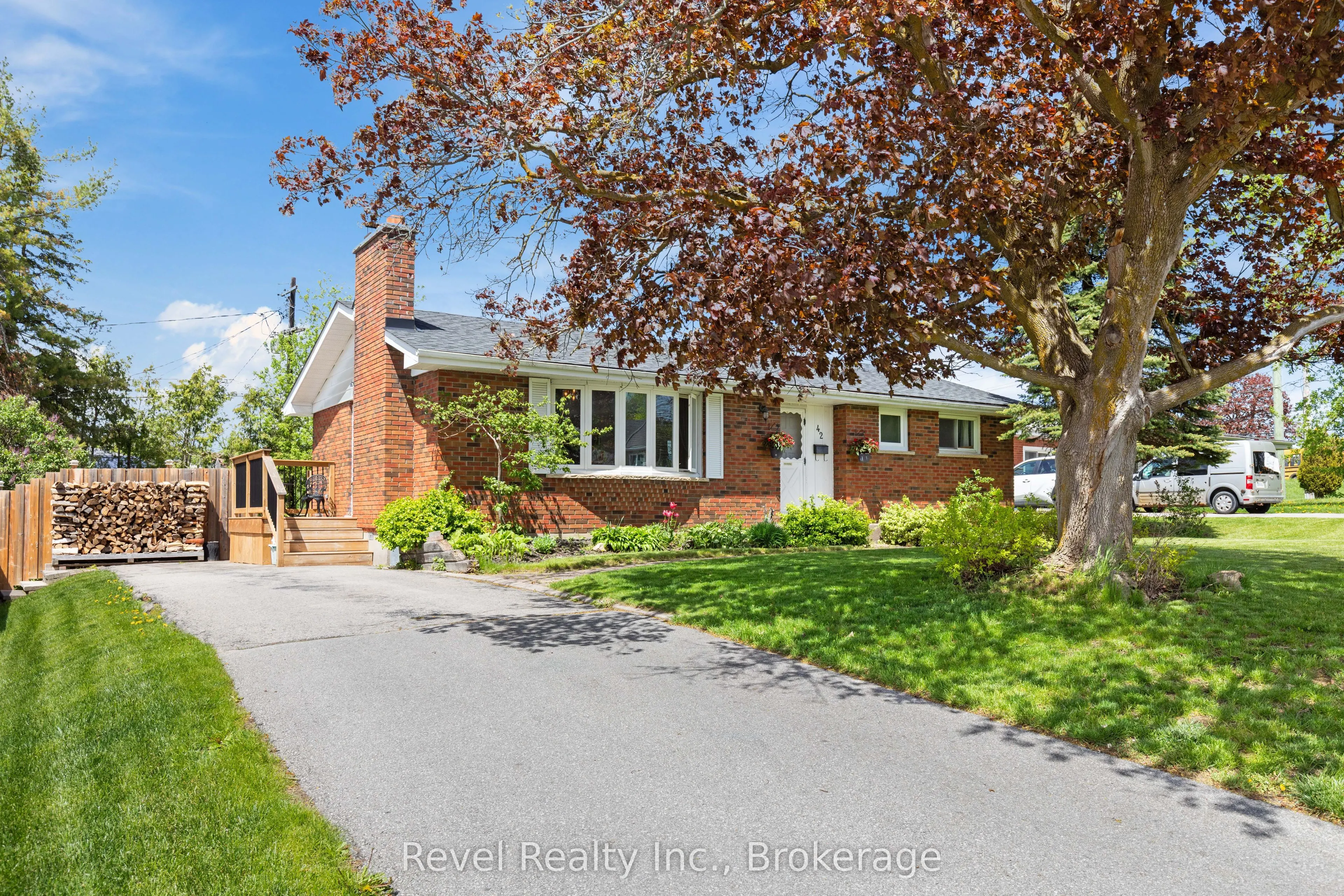42 Kawartha Drive