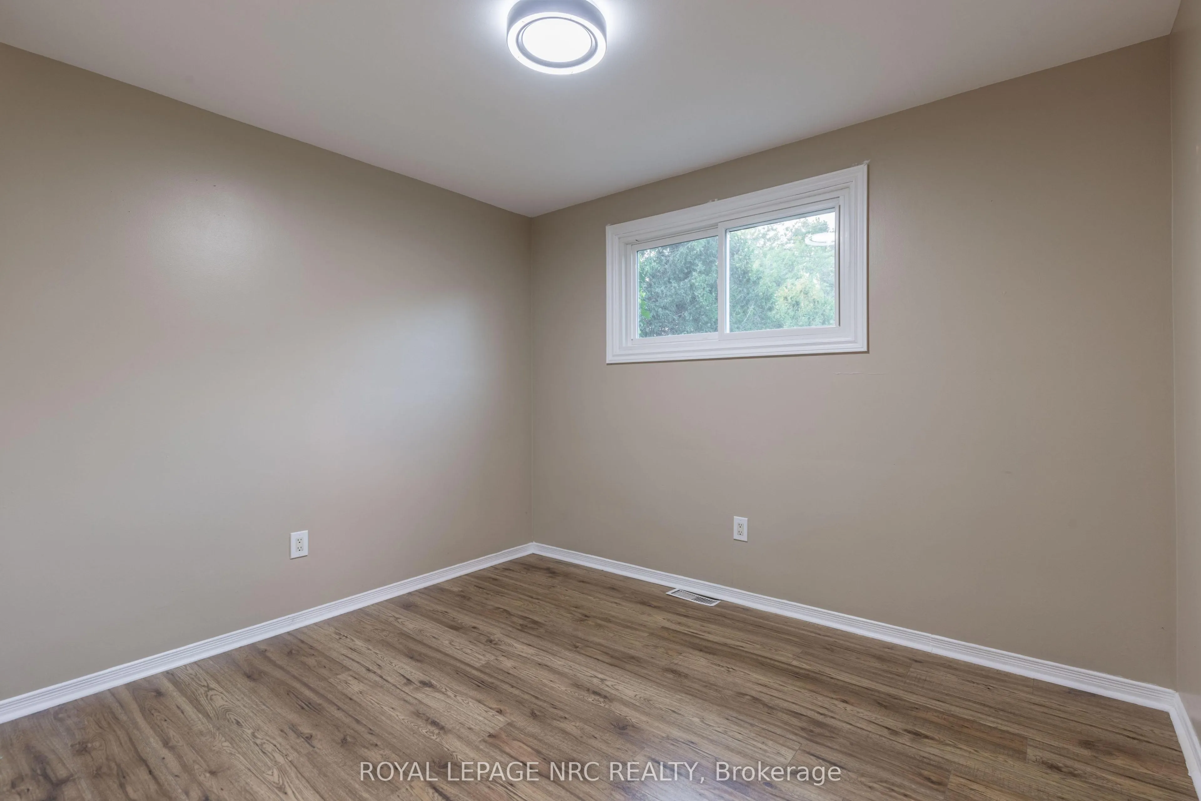 2432 Port Robinson Road