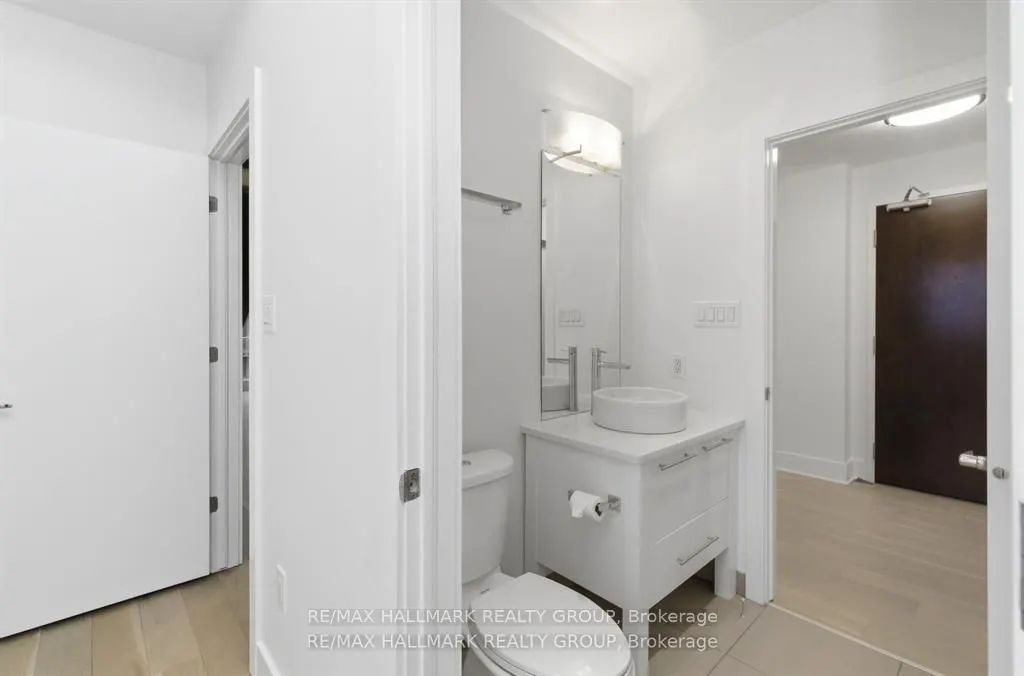 101 Richmond Road #611