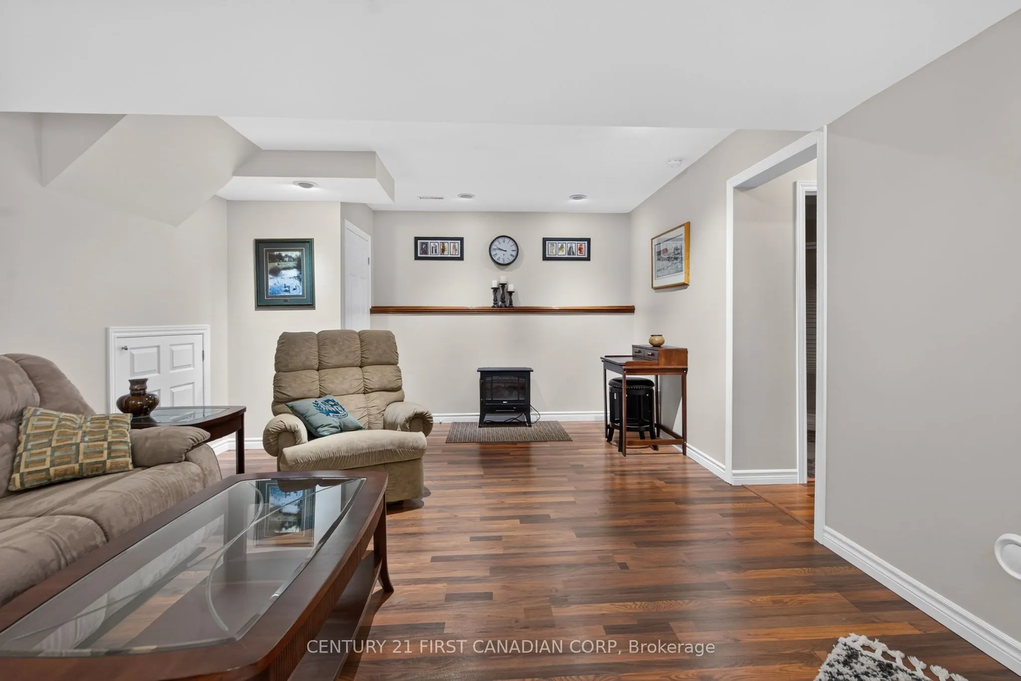 1354 Aspenridge Crescent