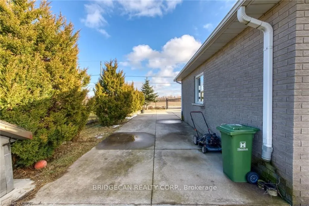 283 Second Road E