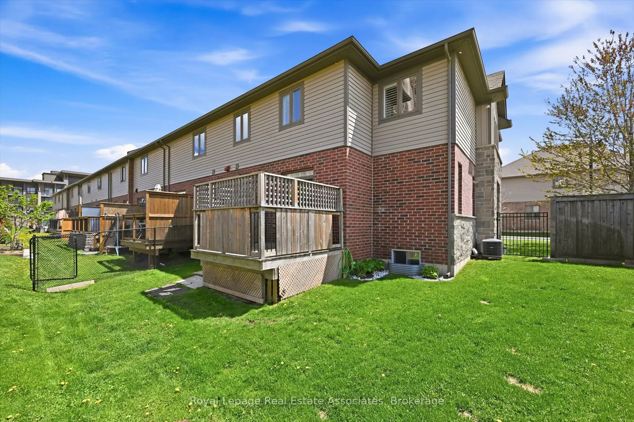 1 Southshore Crescent