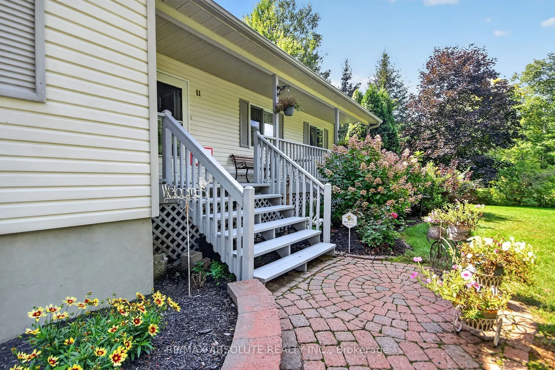 11 Flesher Crescent