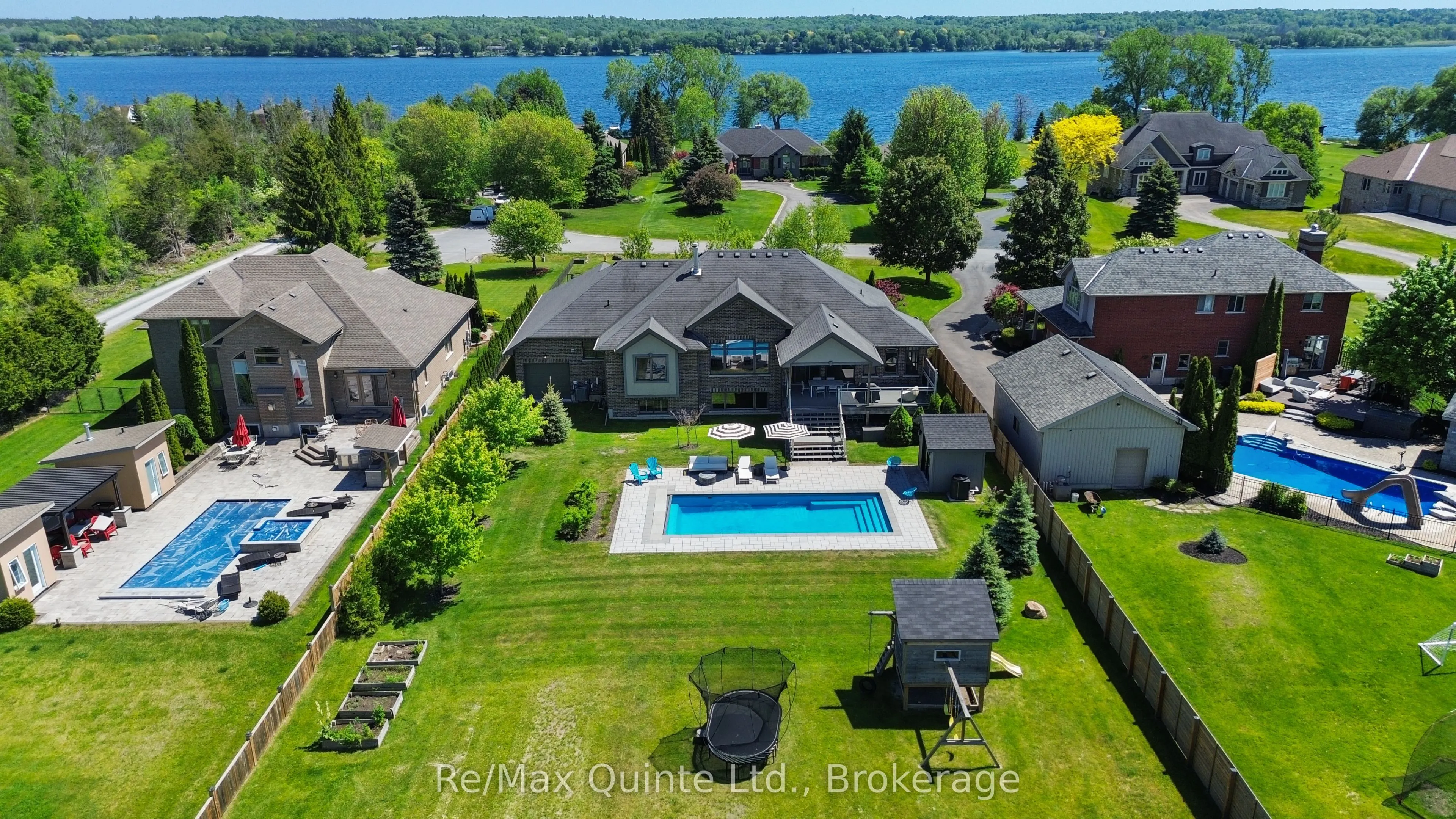 54 Settlers Landing Drive
