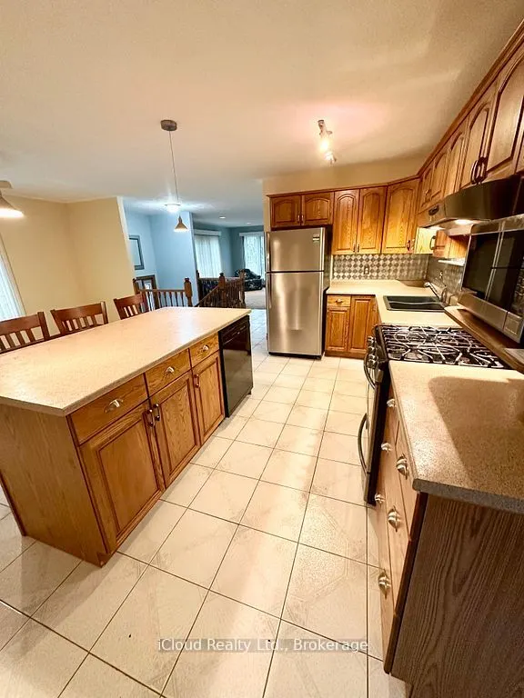 86 Glendale Drive E
